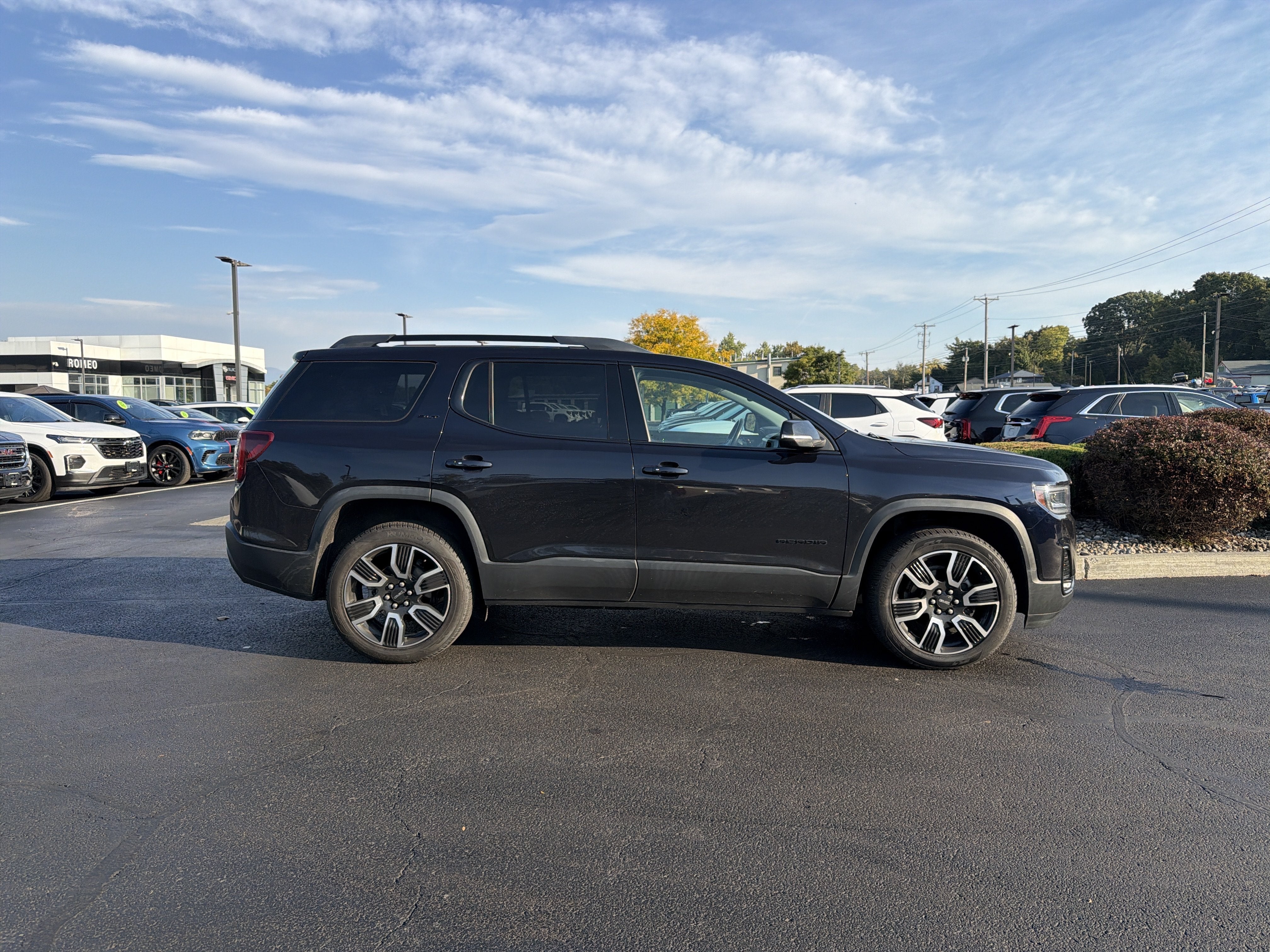2021 GMC Acadia SLT