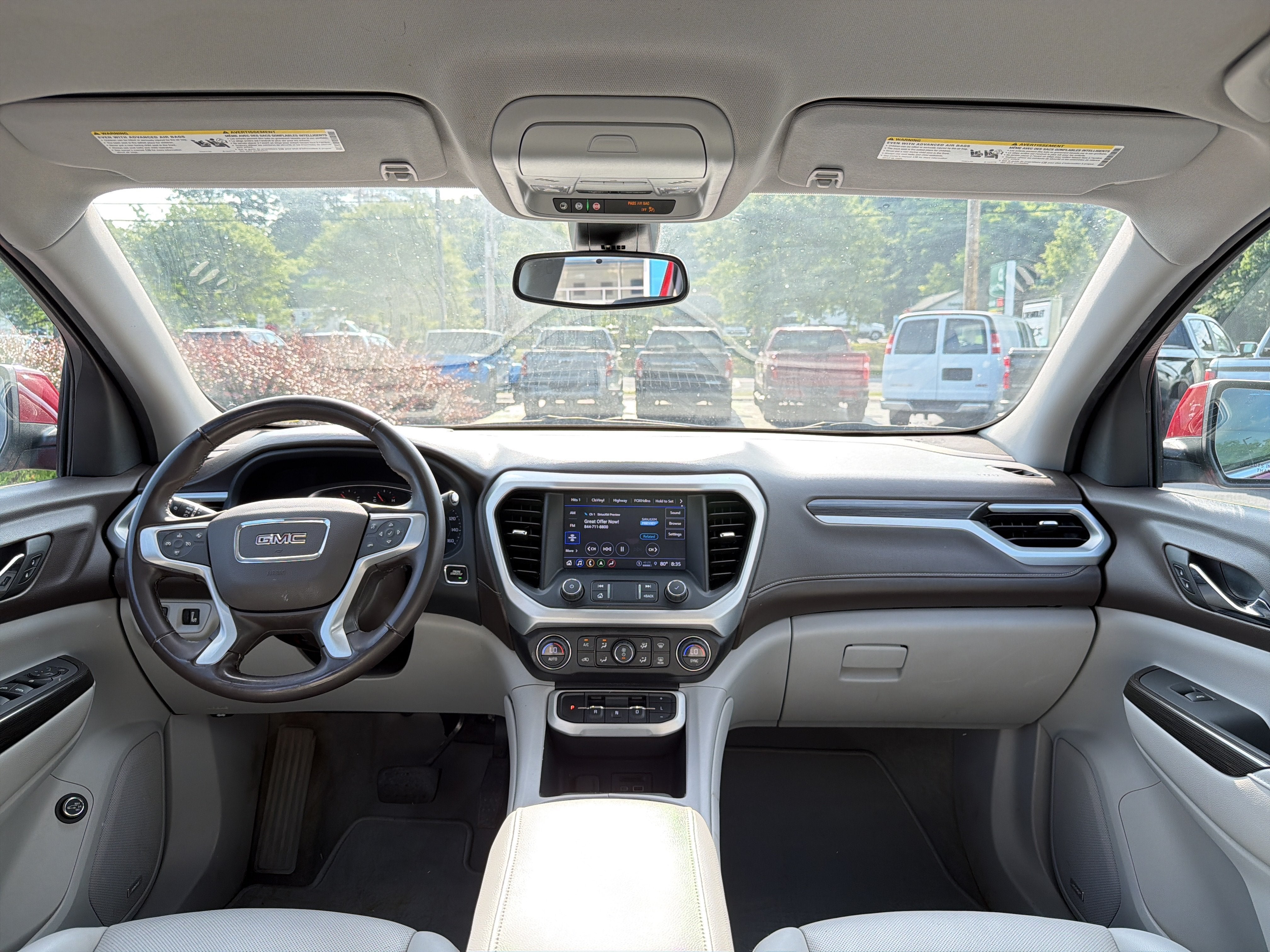 2023 GMC Acadia SLT
