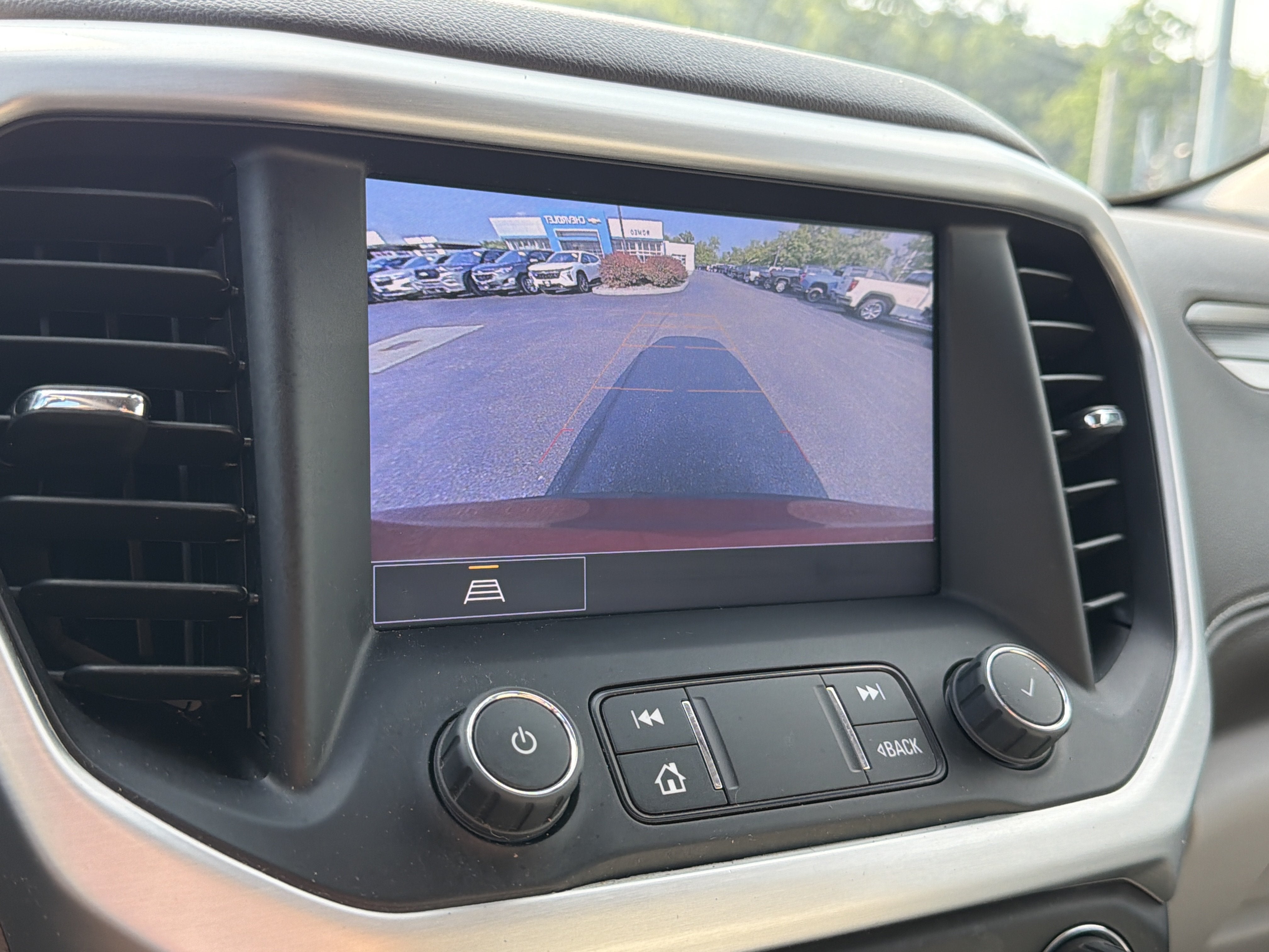2023 GMC Acadia SLT