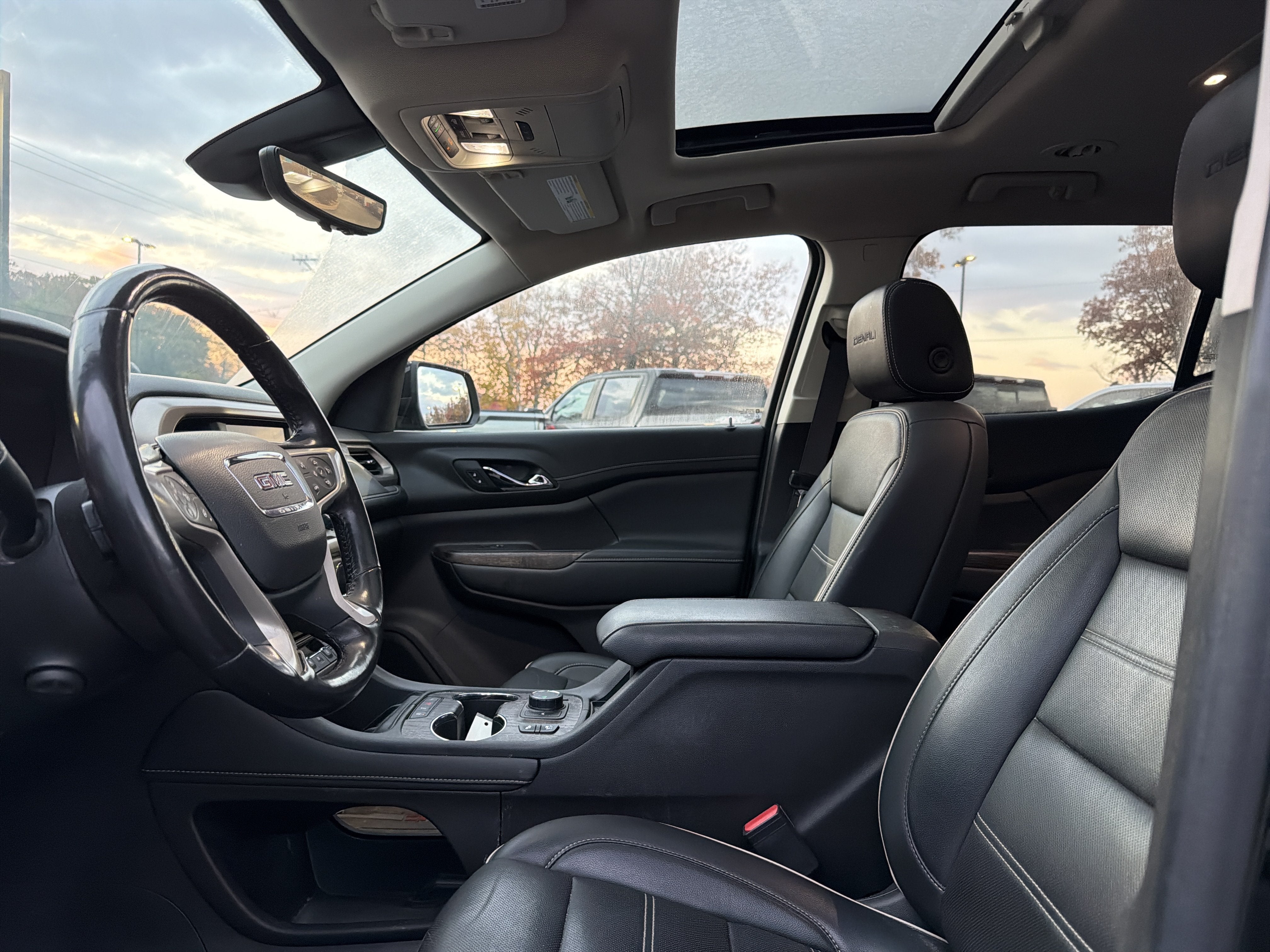 2022 GMC Acadia Denali