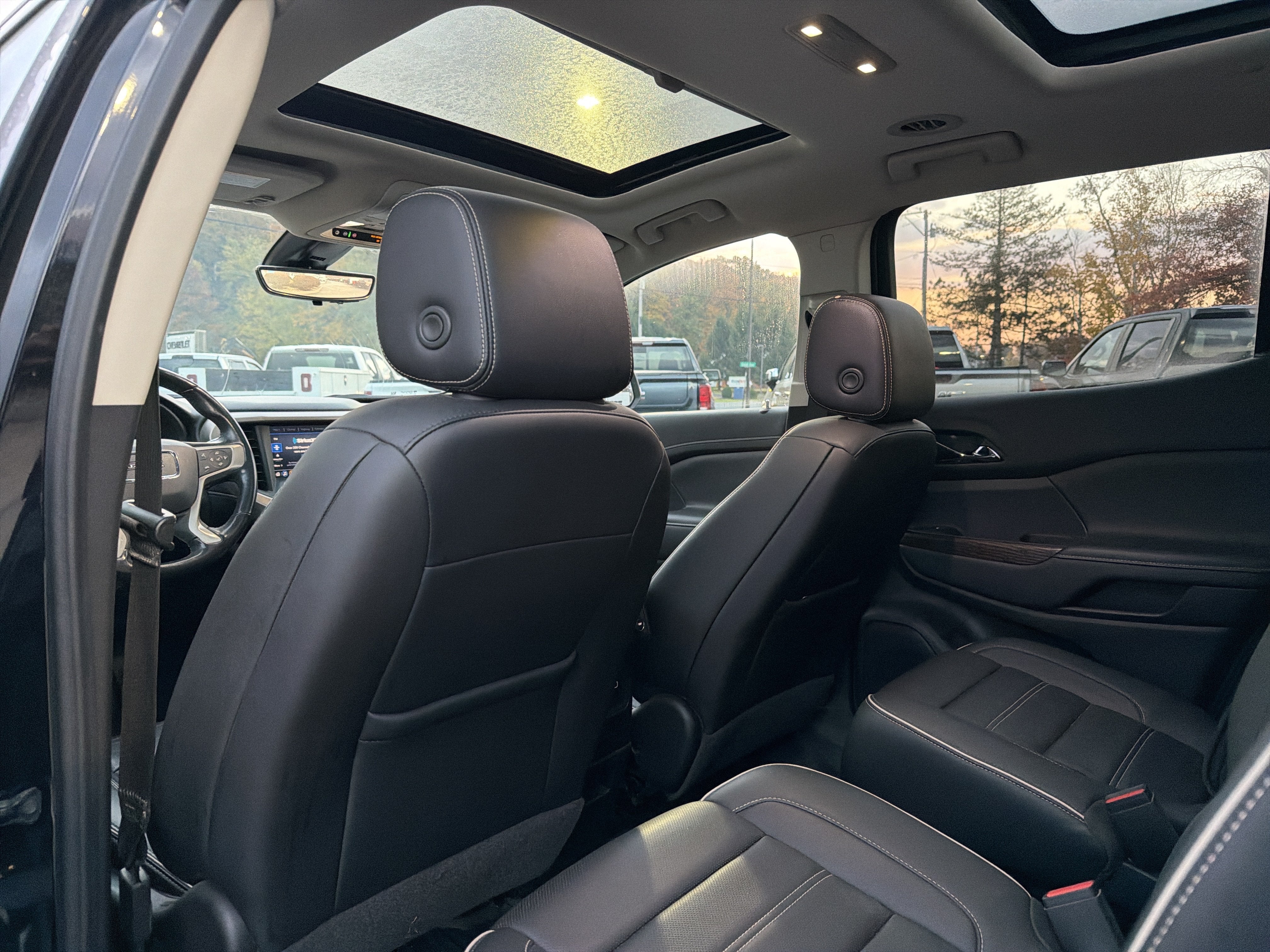 2022 GMC Acadia Denali