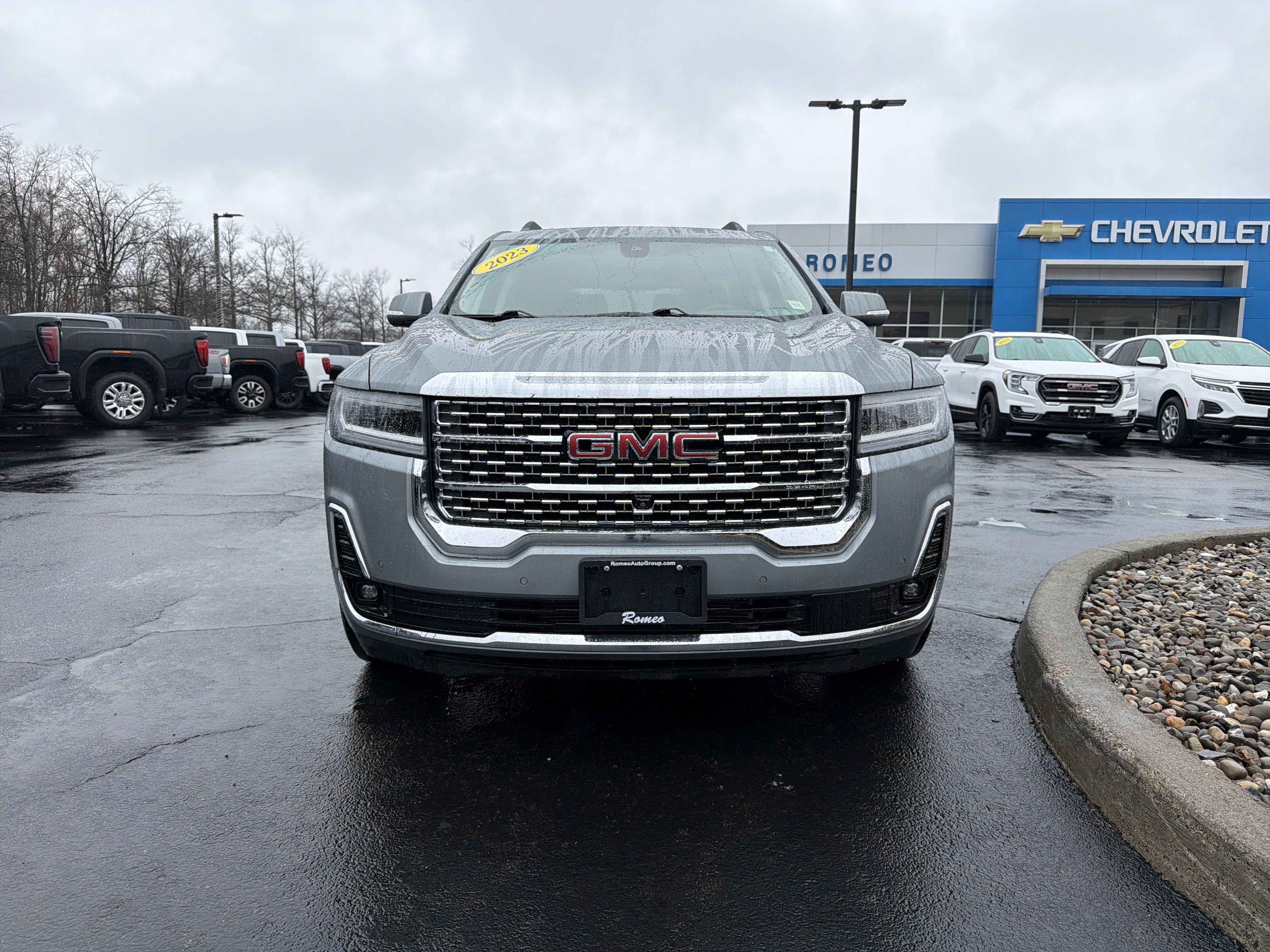 2023 GMC Acadia Denali