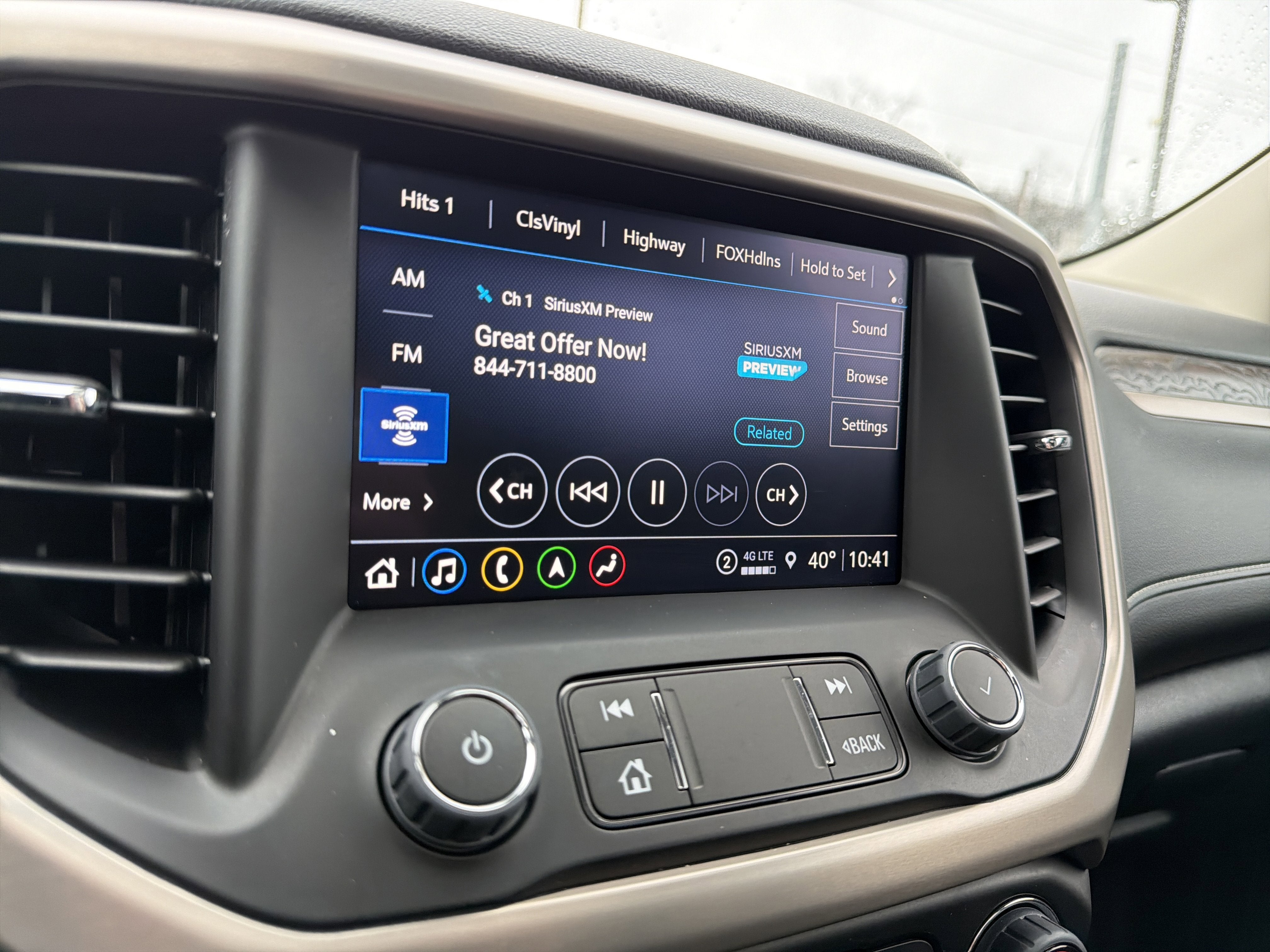 2023 GMC Acadia Denali