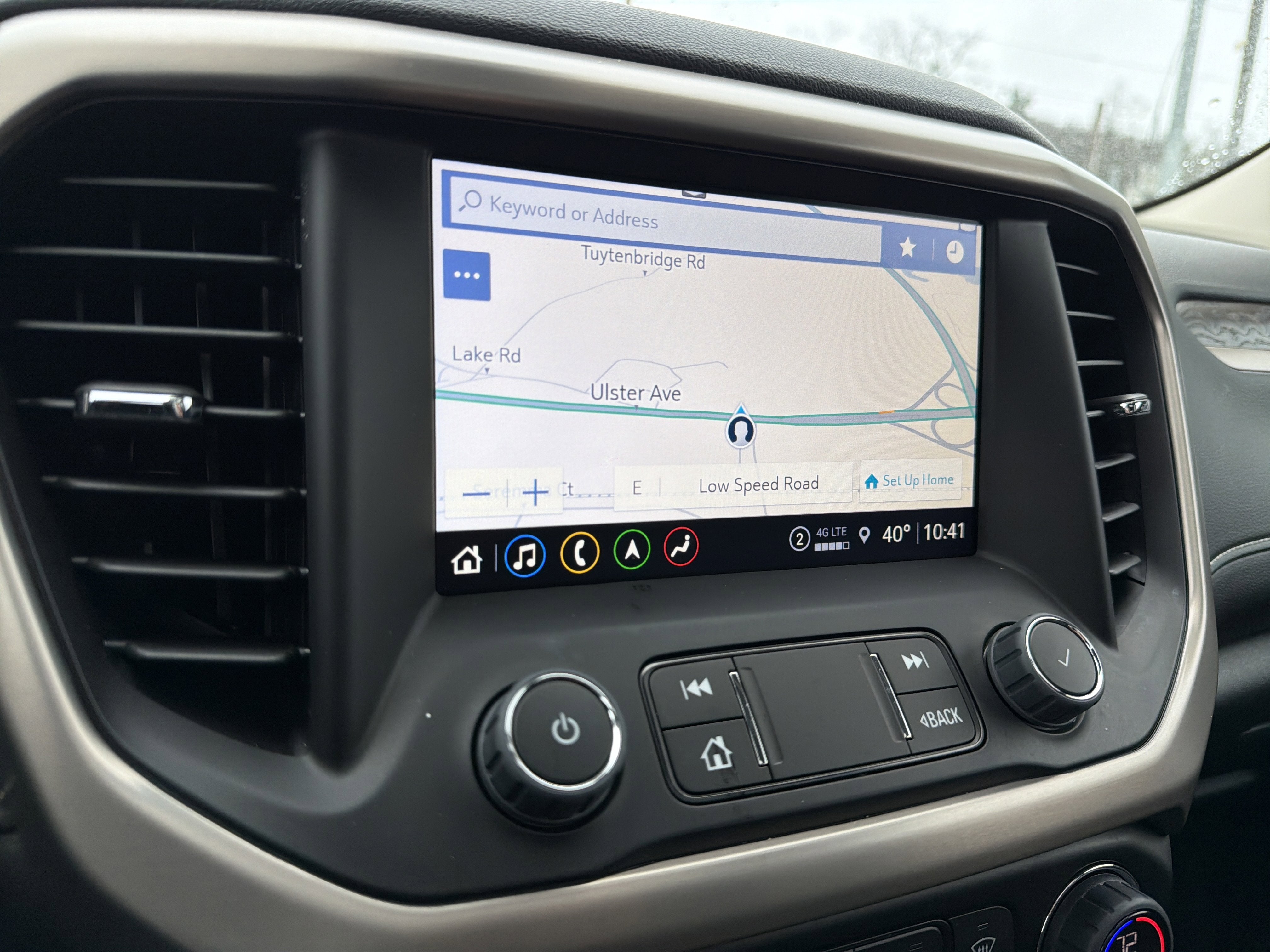 2023 GMC Acadia Denali