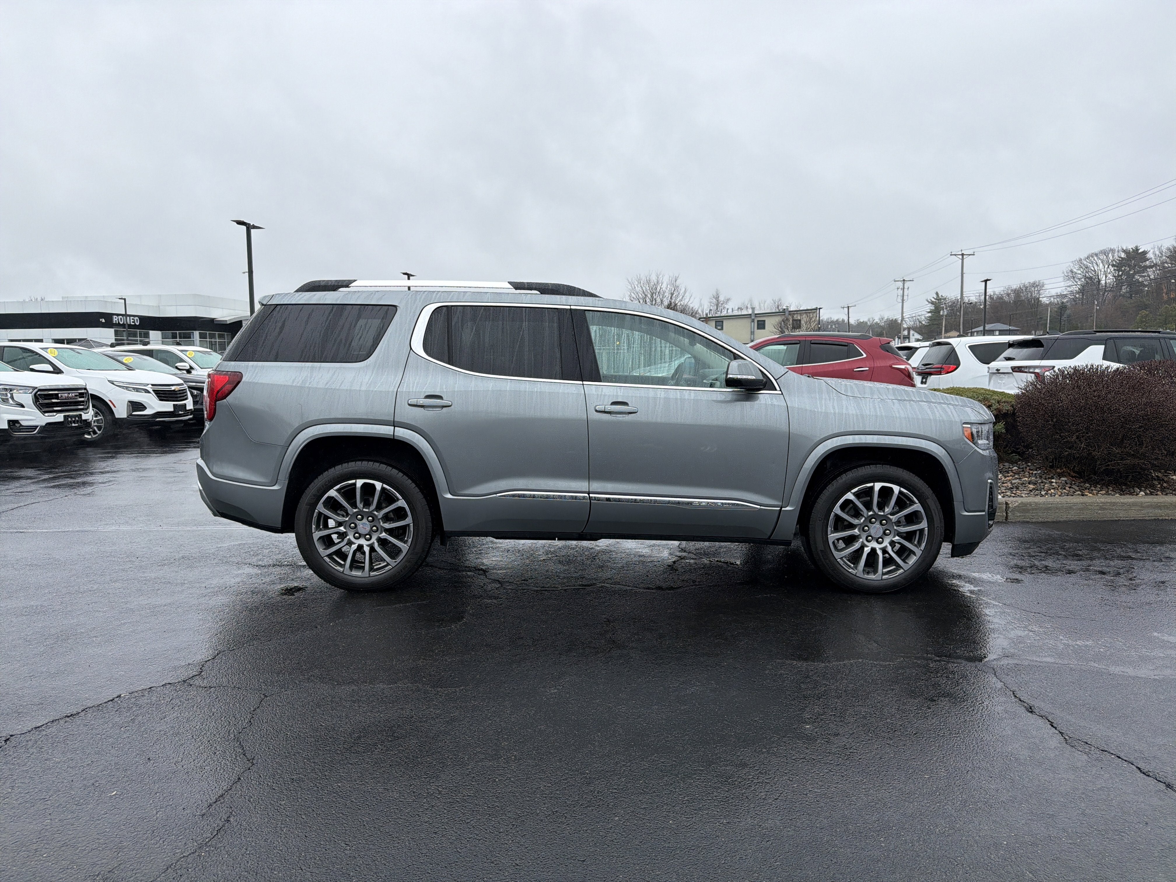 2023 GMC Acadia Denali