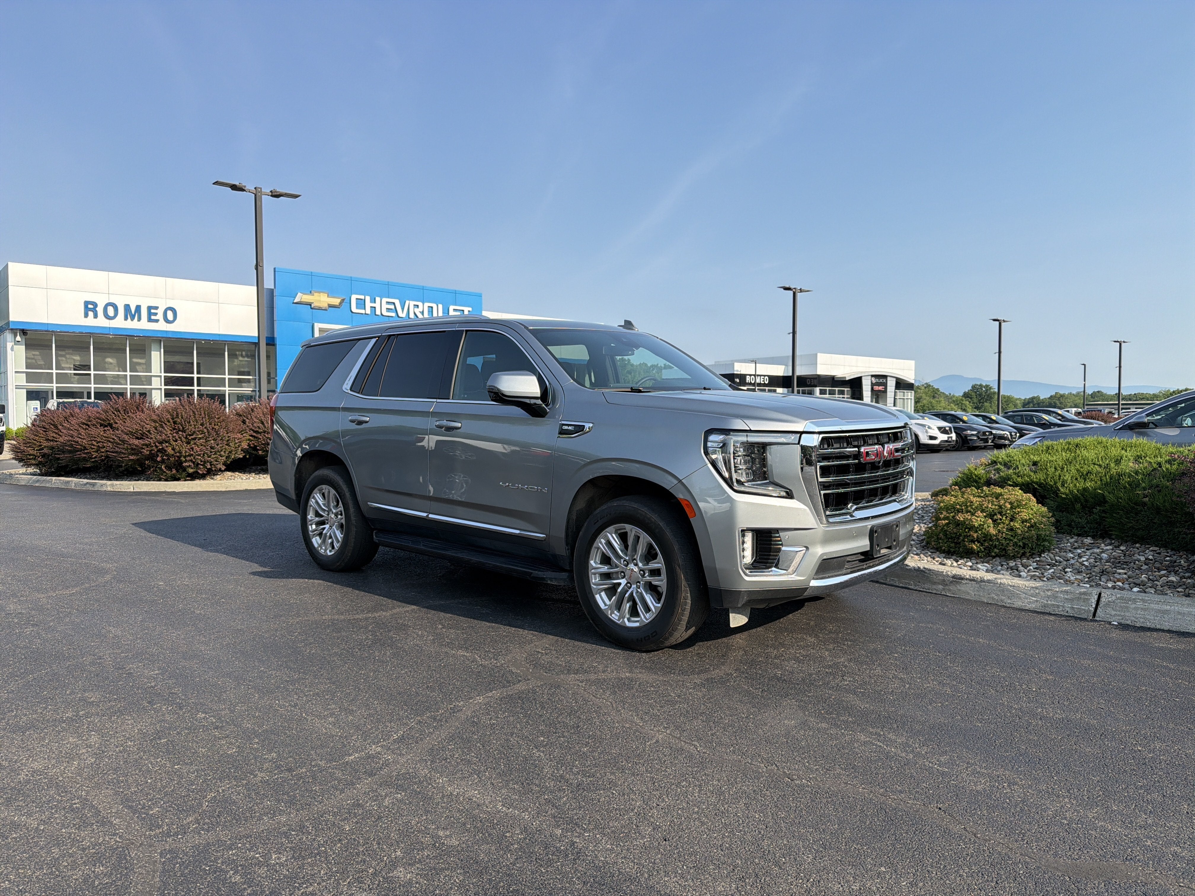 2024 GMC Yukon SLT