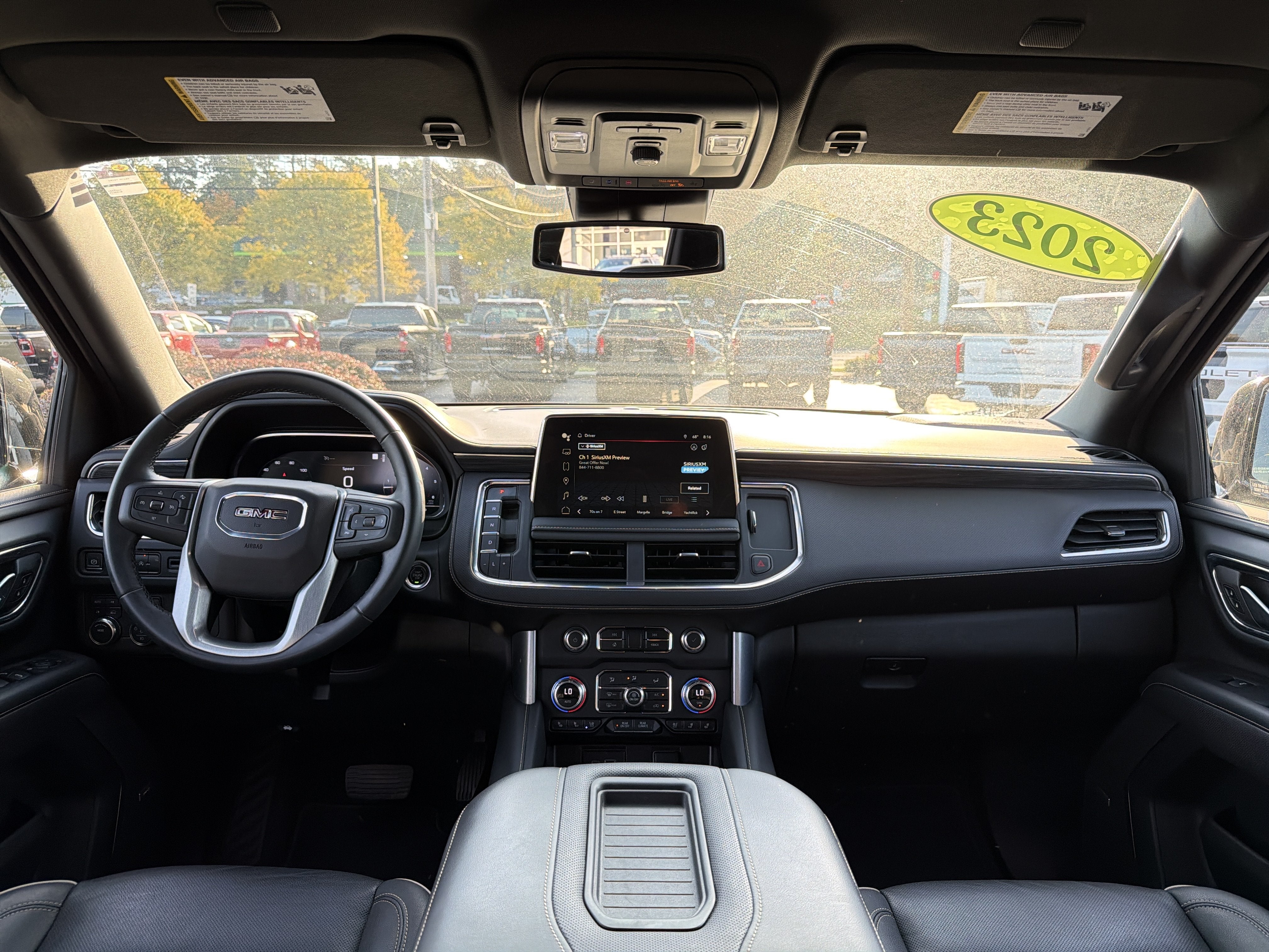 2023 GMC Yukon SLT