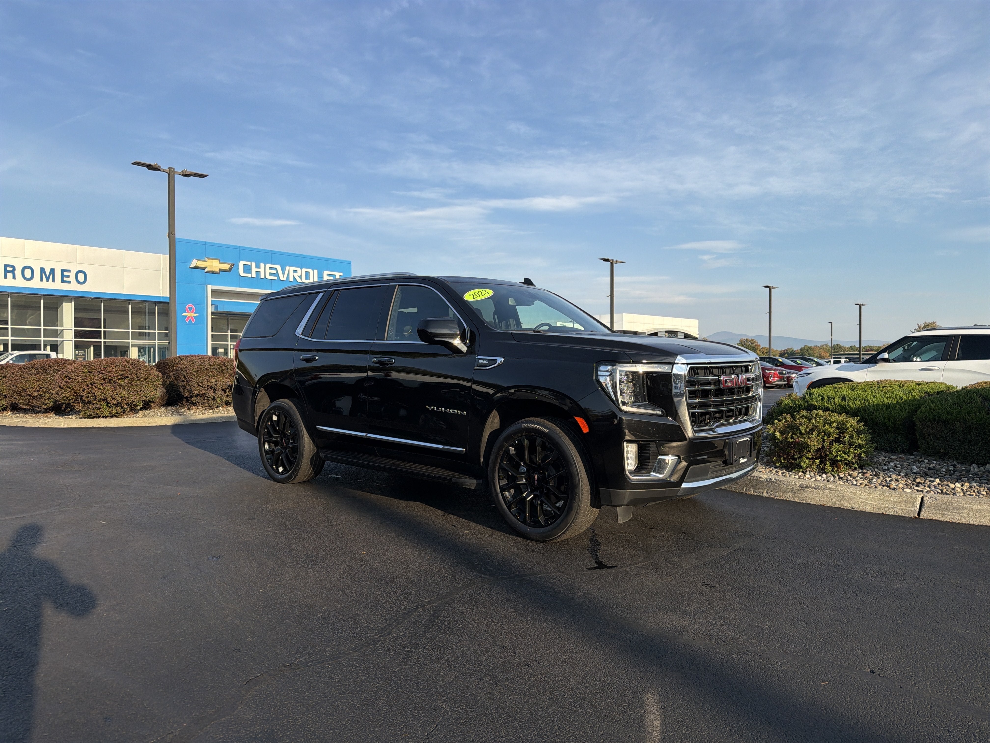 2023 GMC Yukon SLT