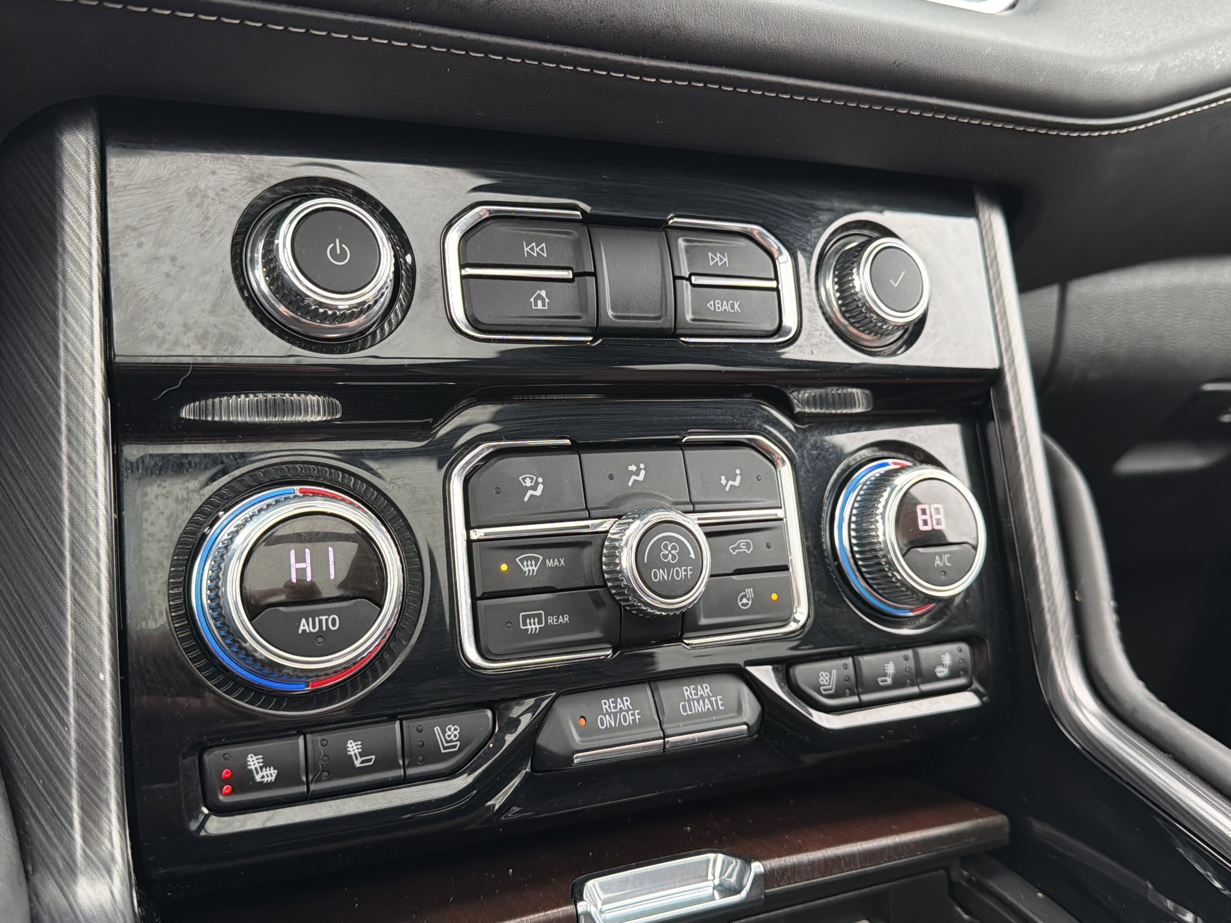 2023 GMC Yukon Denali Ultimate