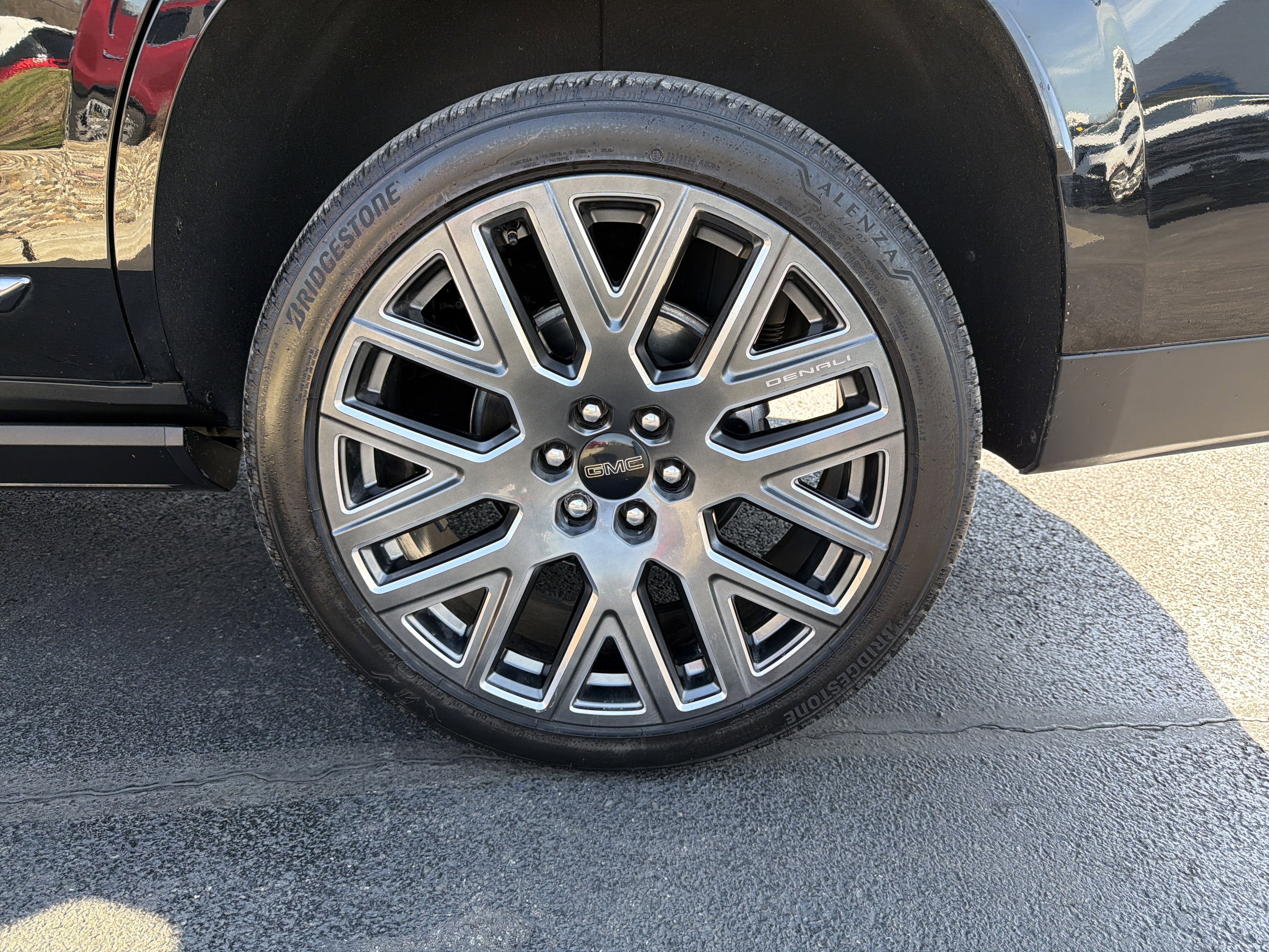 2025 GMC Yukon Denali Ultimate