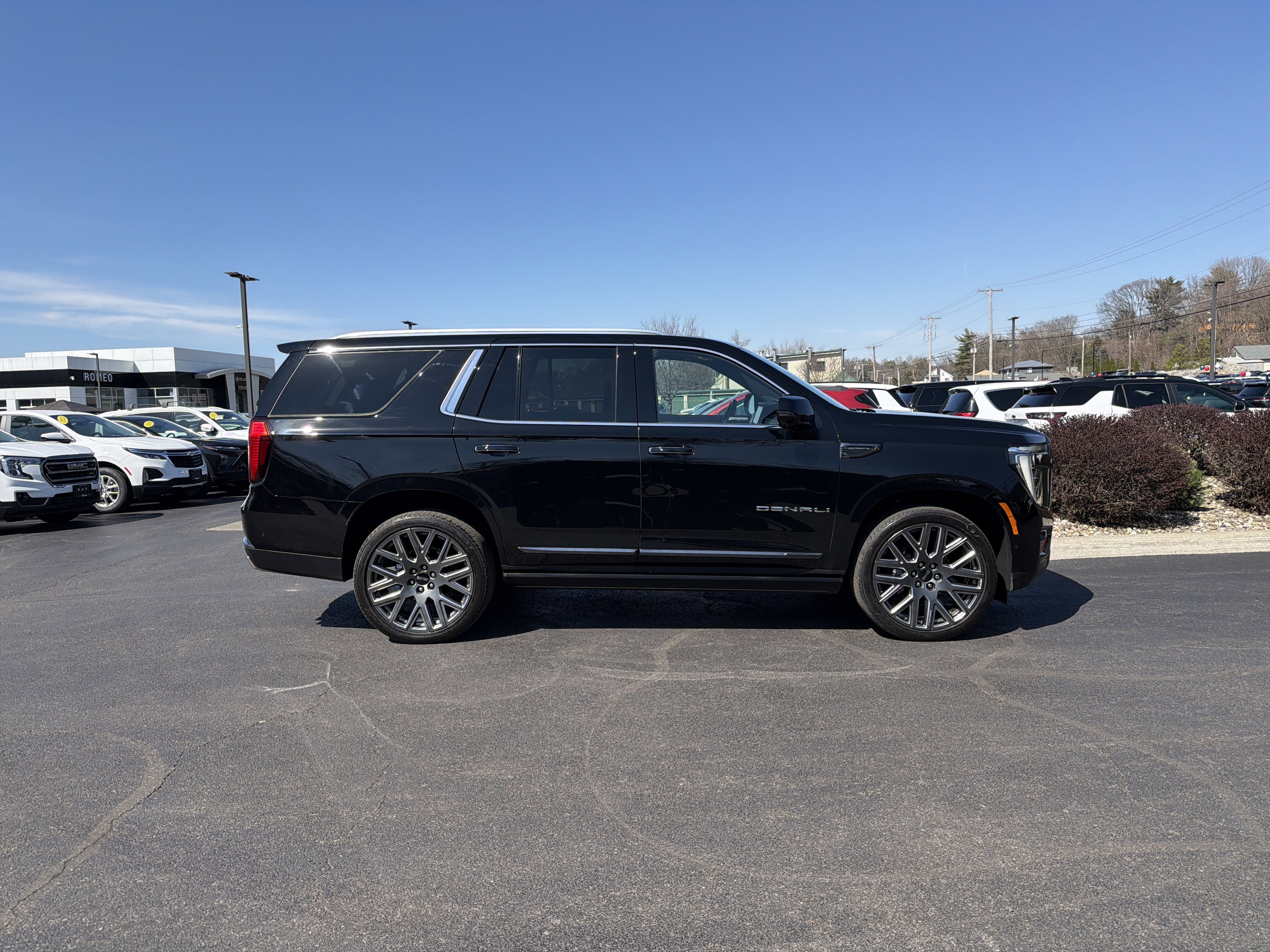 2025 GMC Yukon Denali Ultimate