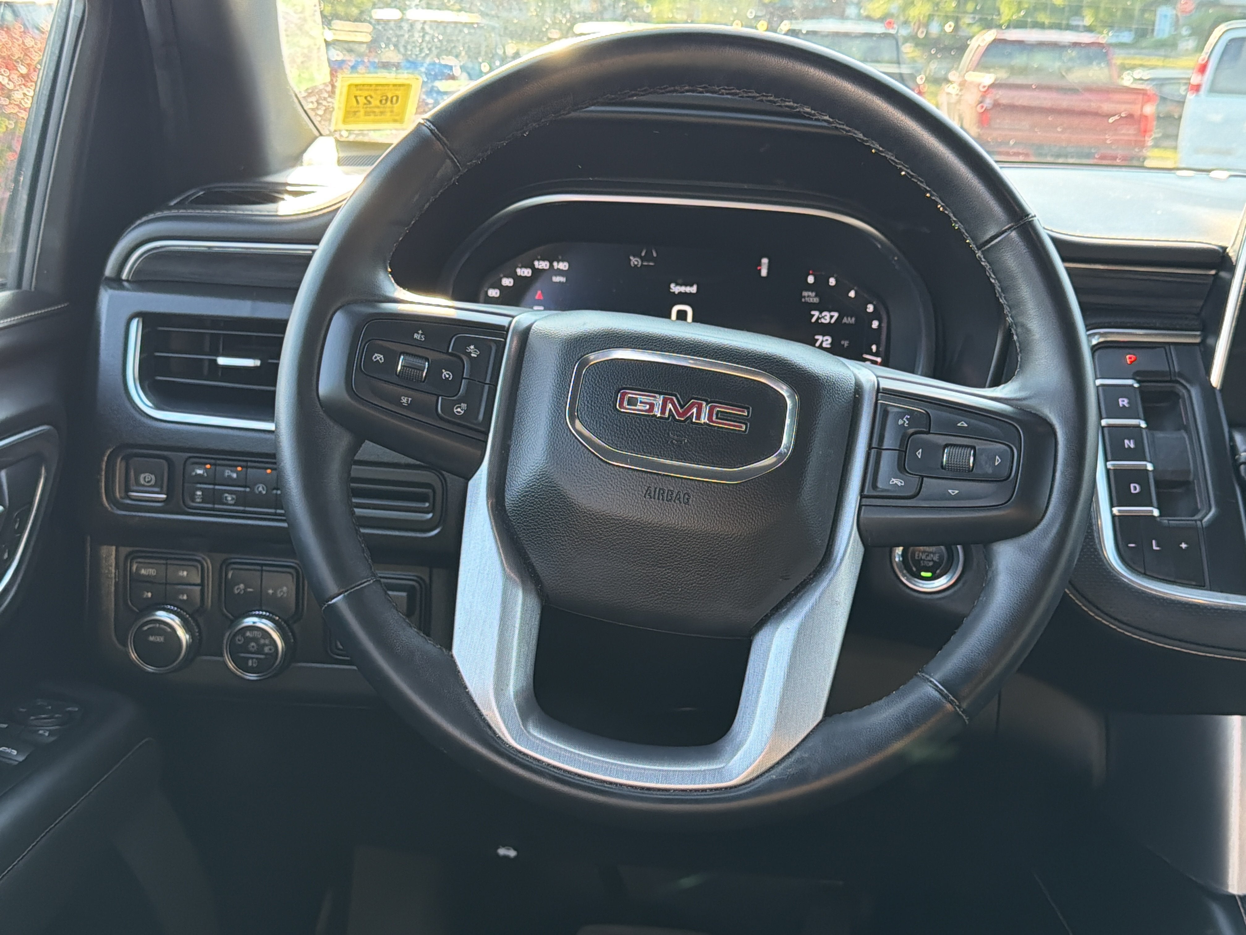 2023 GMC Yukon XL SLT