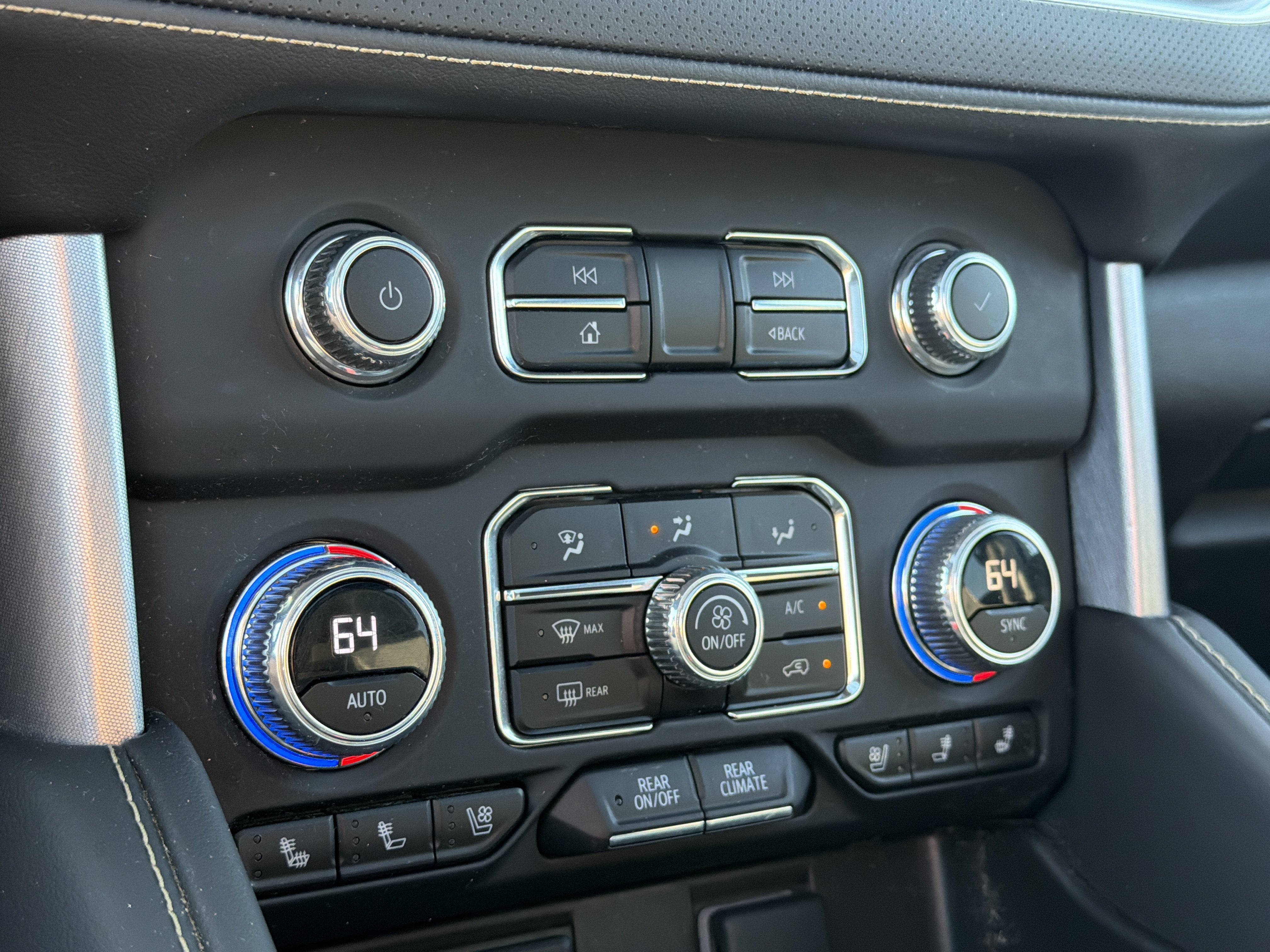2023 GMC Yukon XL SLT