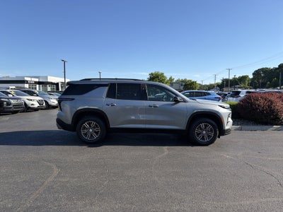 2024 Chevrolet Traverse LT