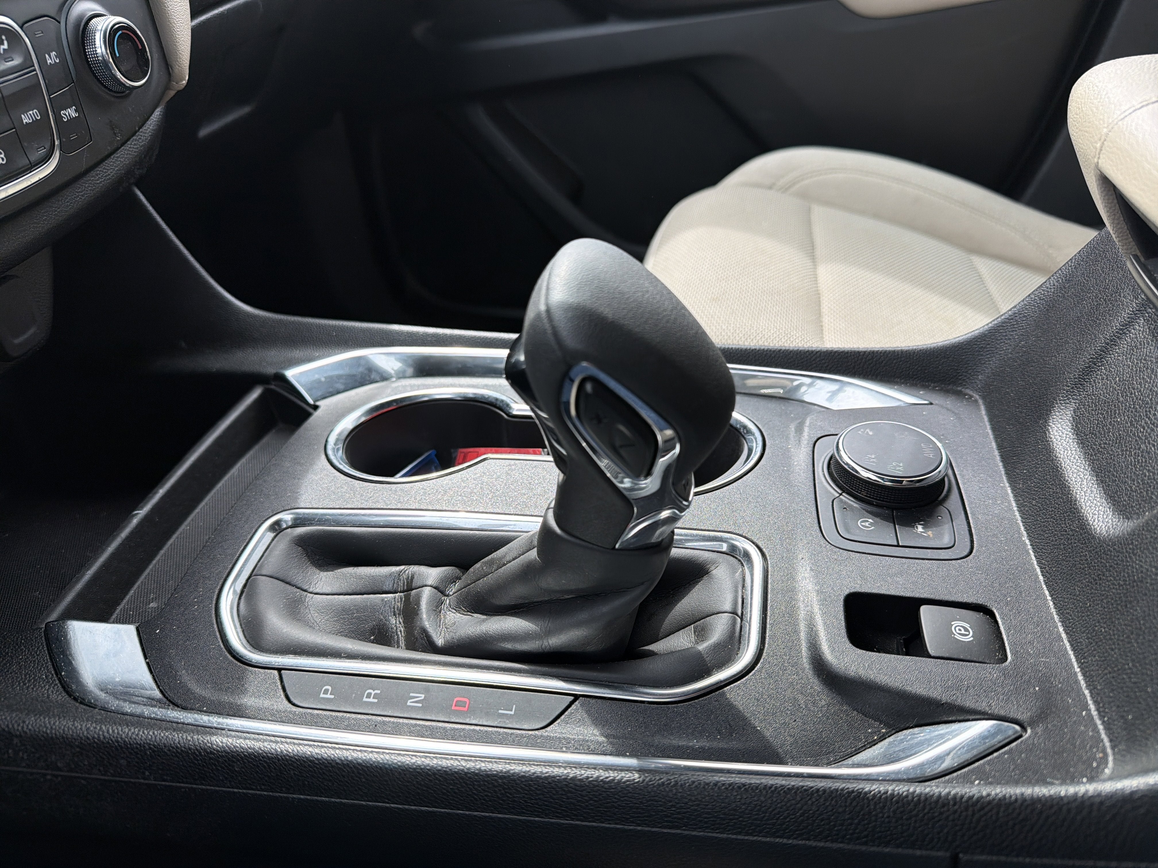 2024 Chevrolet Traverse Limited LS