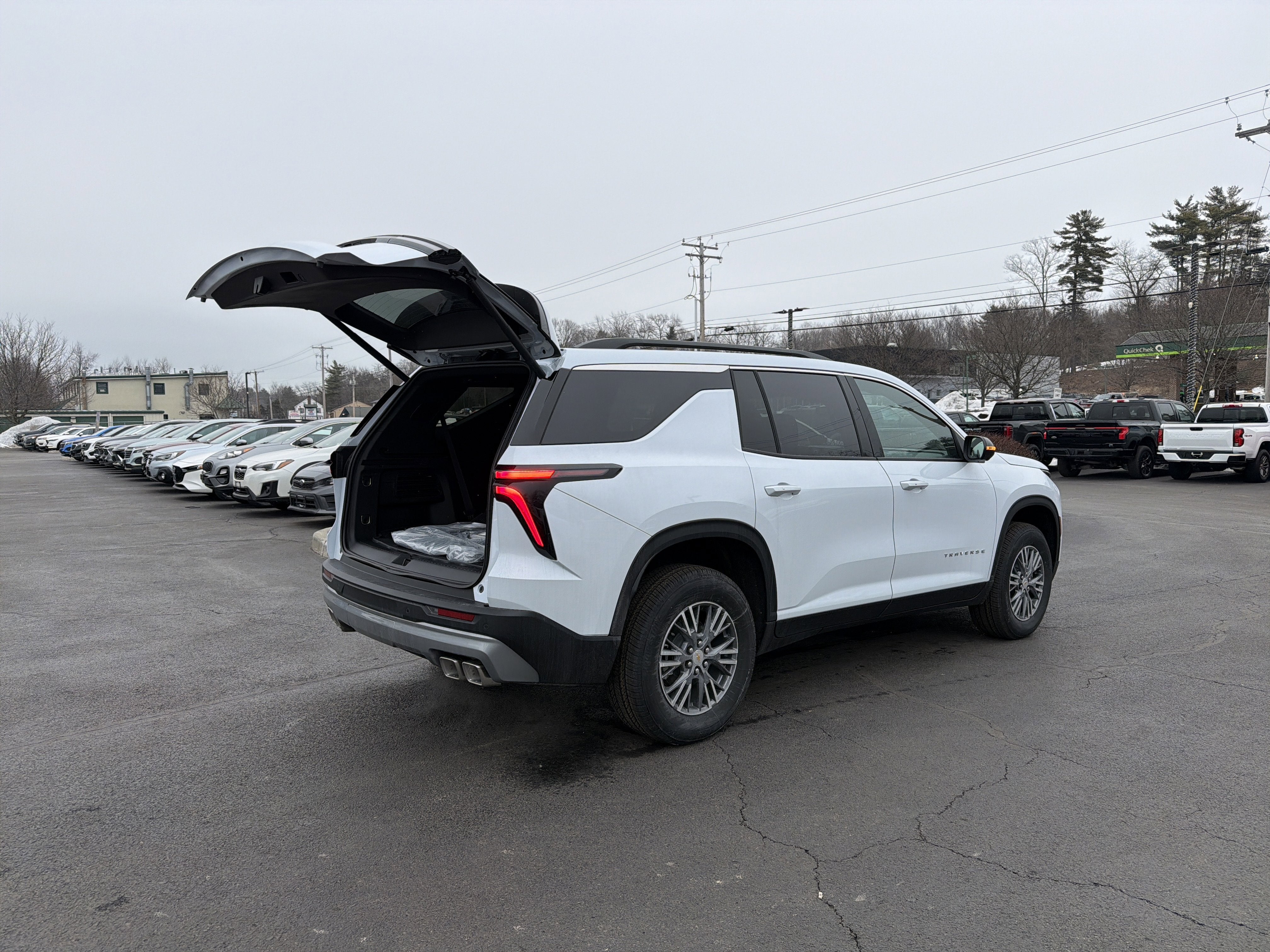 2026 Chevrolet Traverse LT