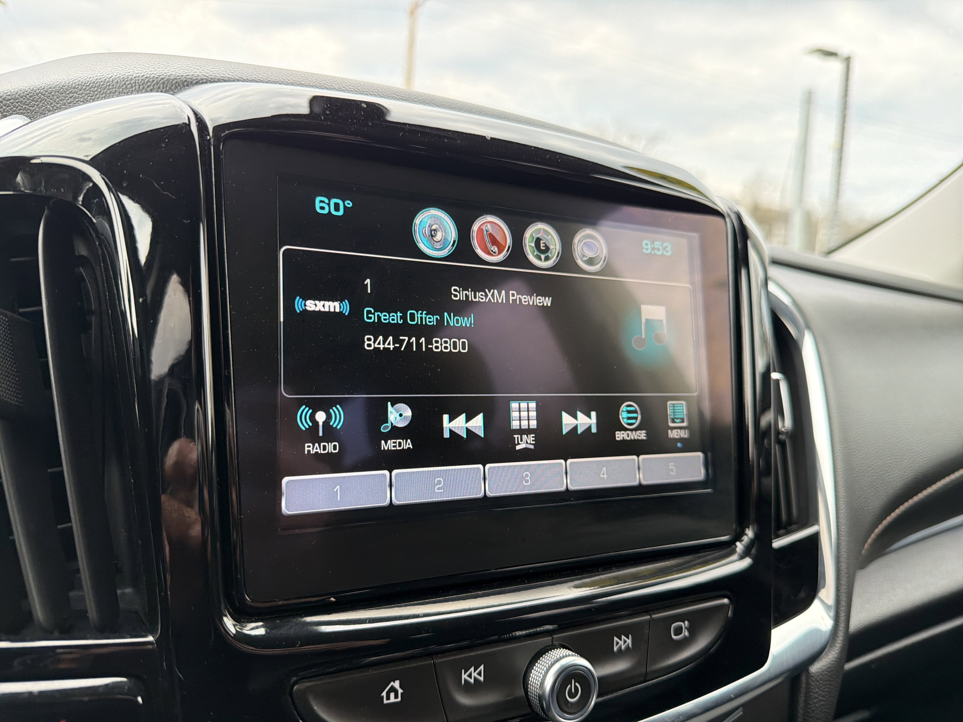 2018 Chevrolet Traverse LT Cloth