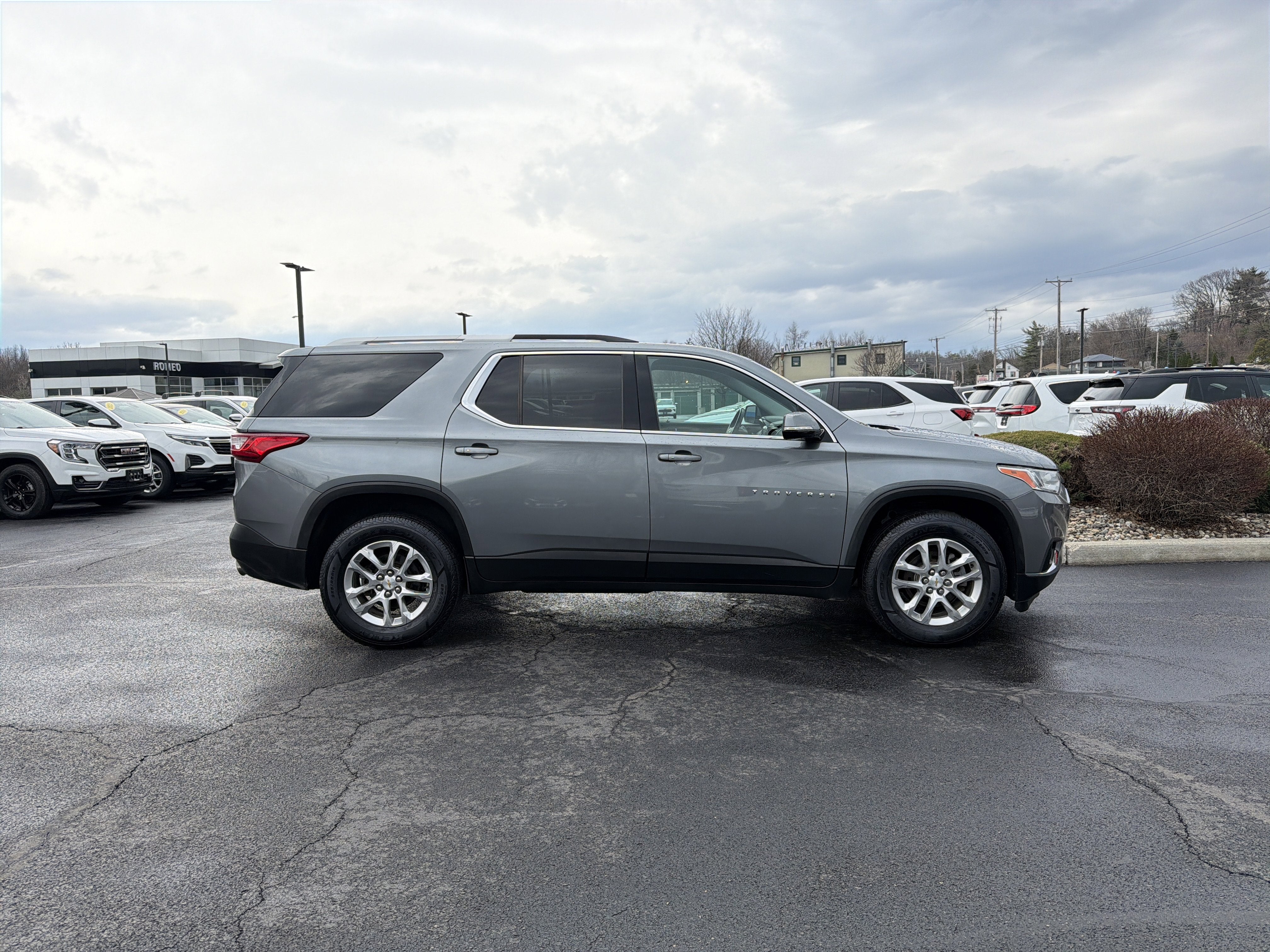 2018 Chevrolet Traverse LT Cloth