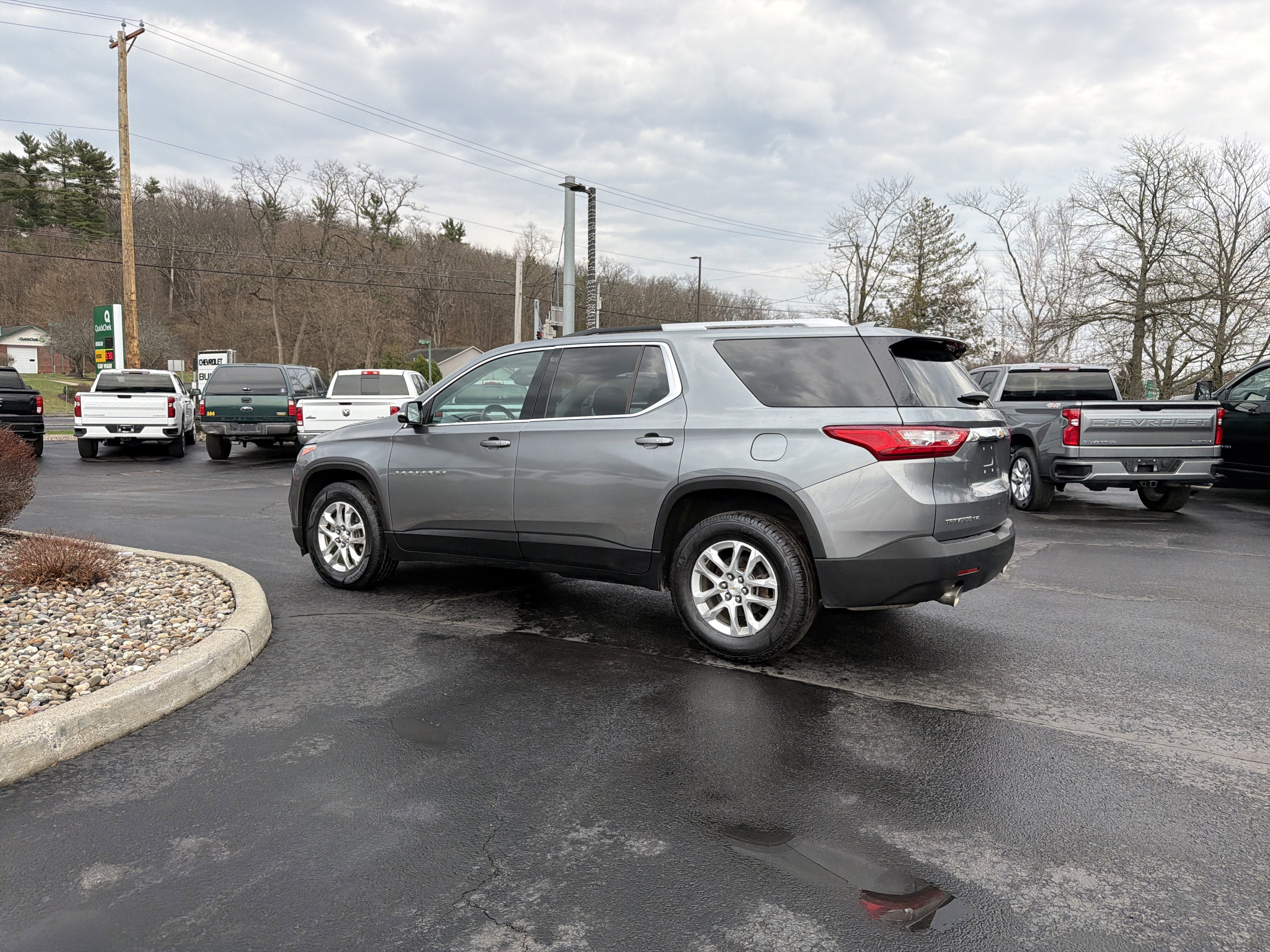2018 Chevrolet Traverse LT Cloth