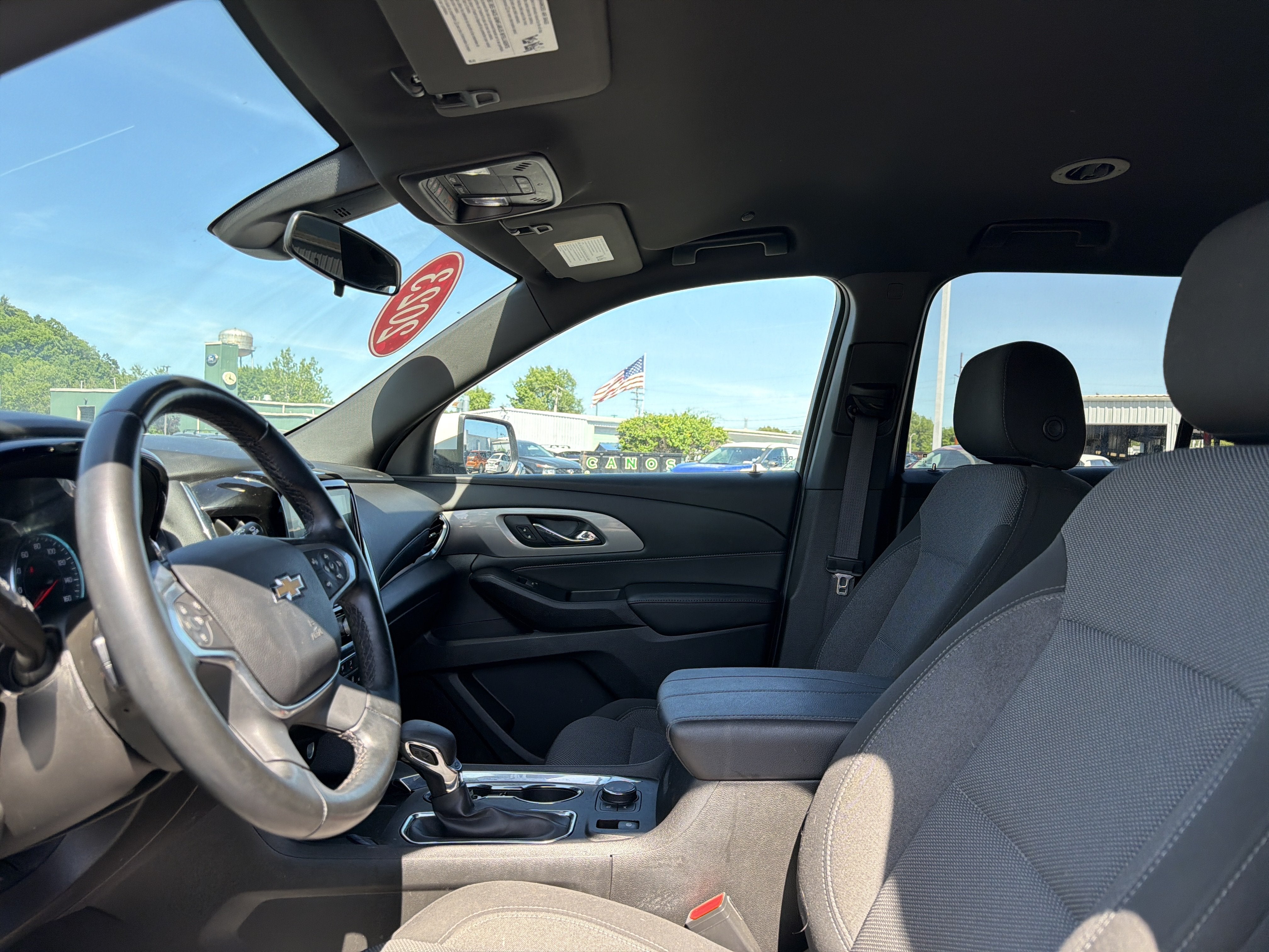 2023 Chevrolet Traverse LT Cloth