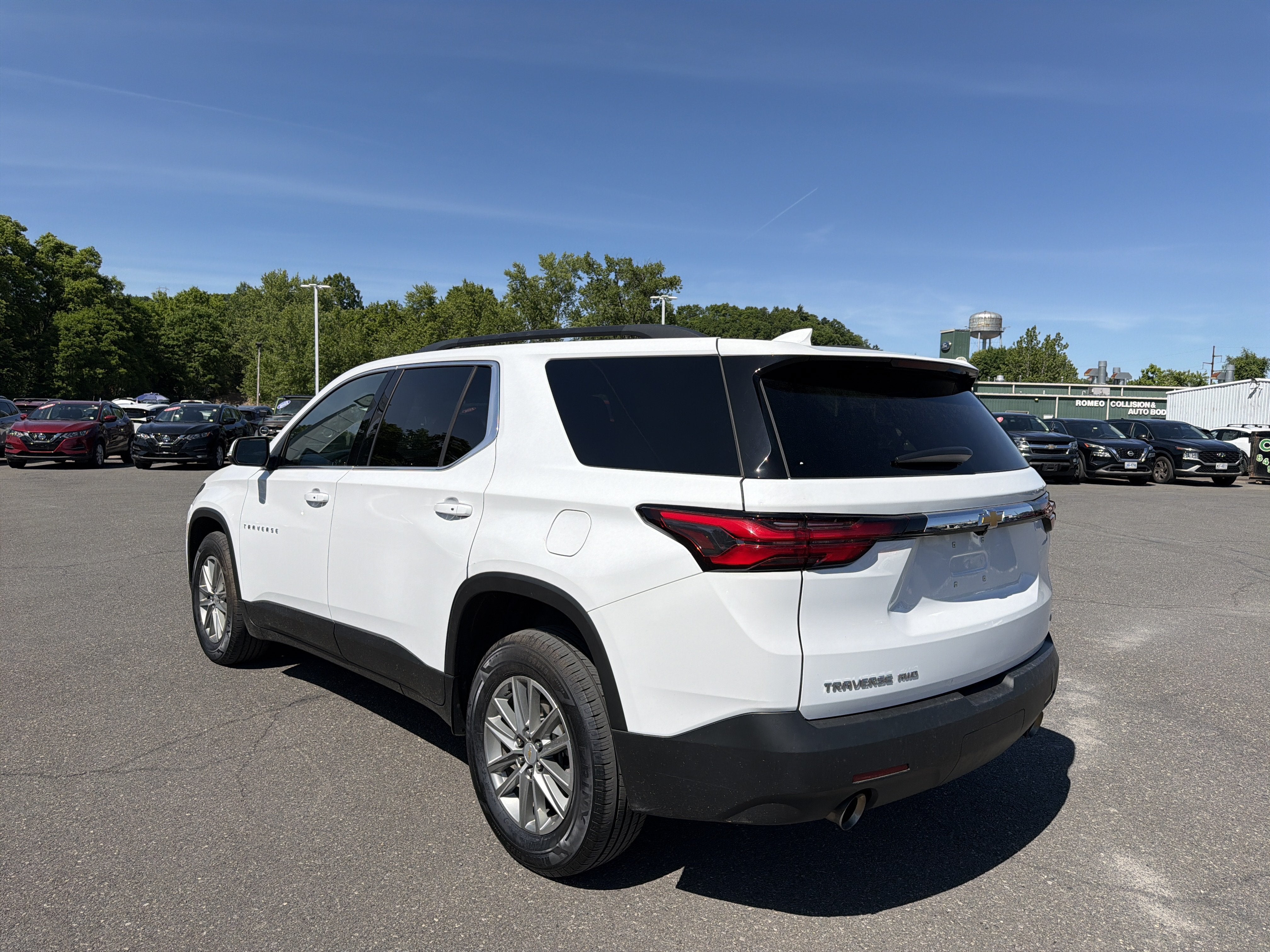 2023 Chevrolet Traverse LT Cloth