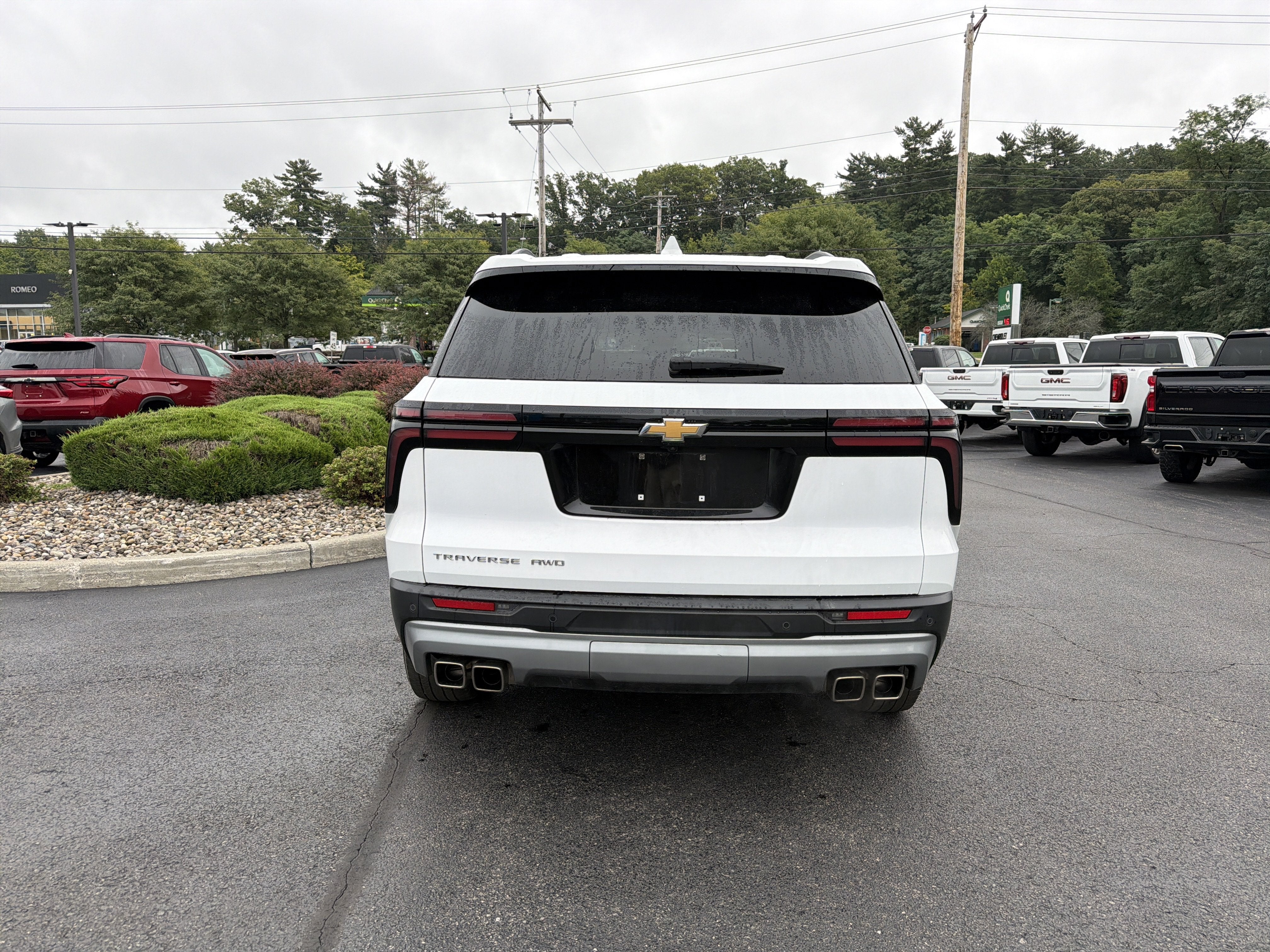 2025 Chevrolet Traverse LT