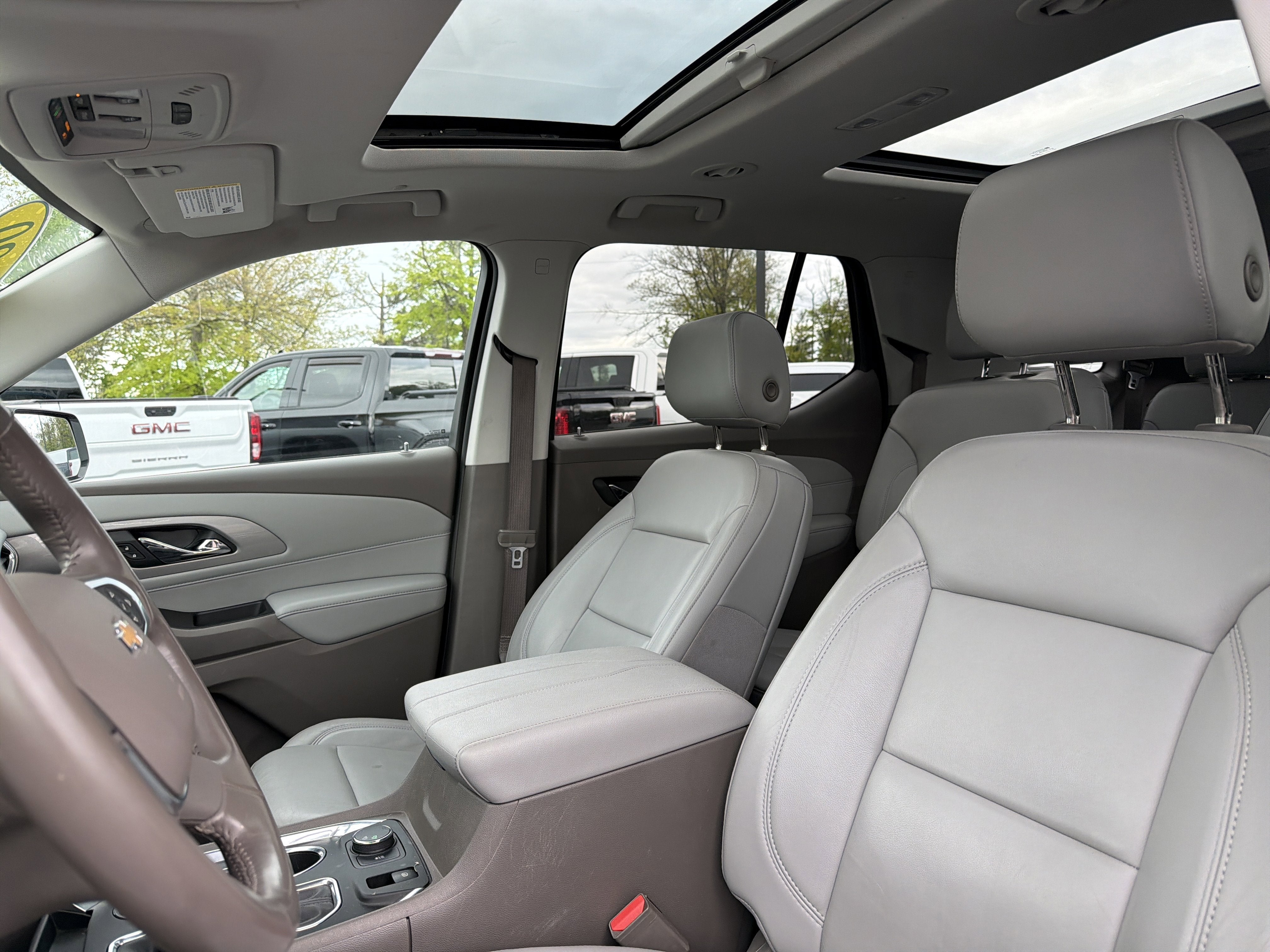 2020 Chevrolet Traverse LT Leather