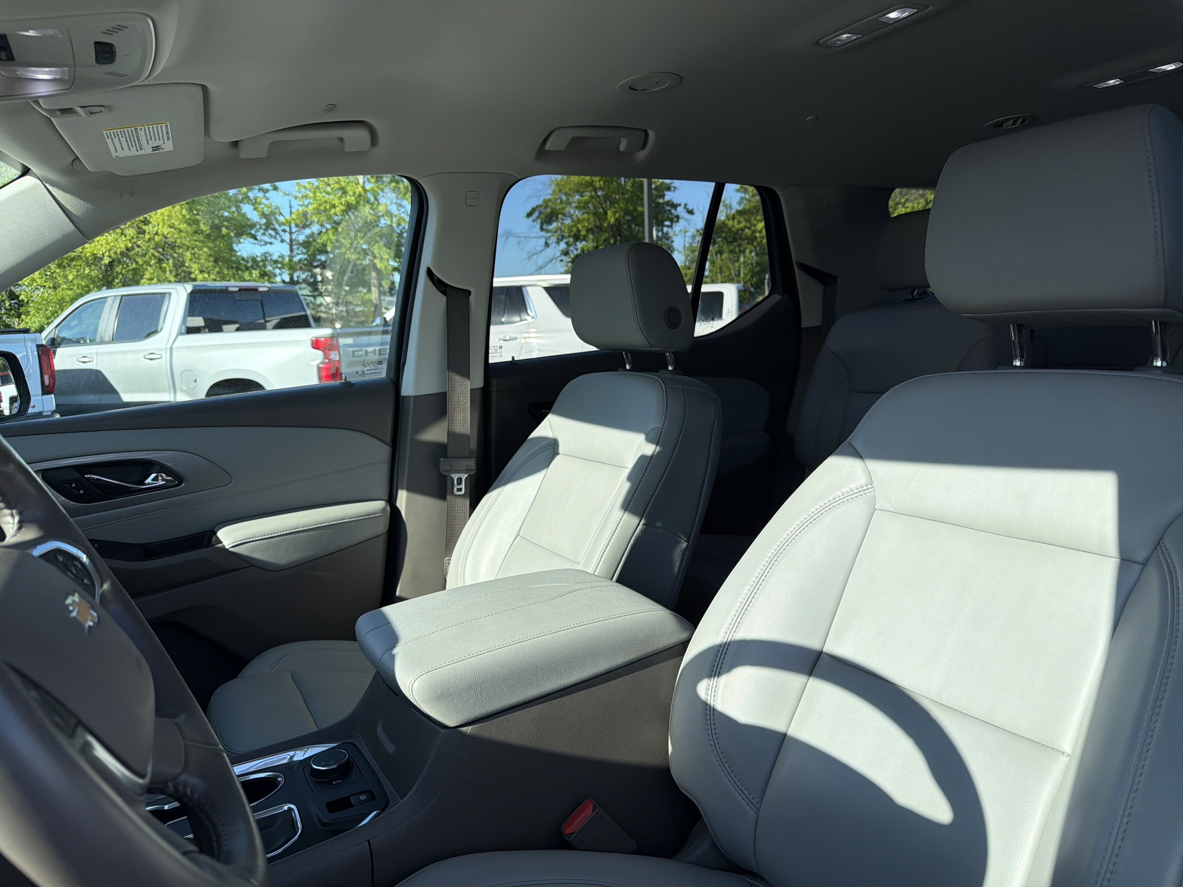 2020 Chevrolet Traverse LT Leather