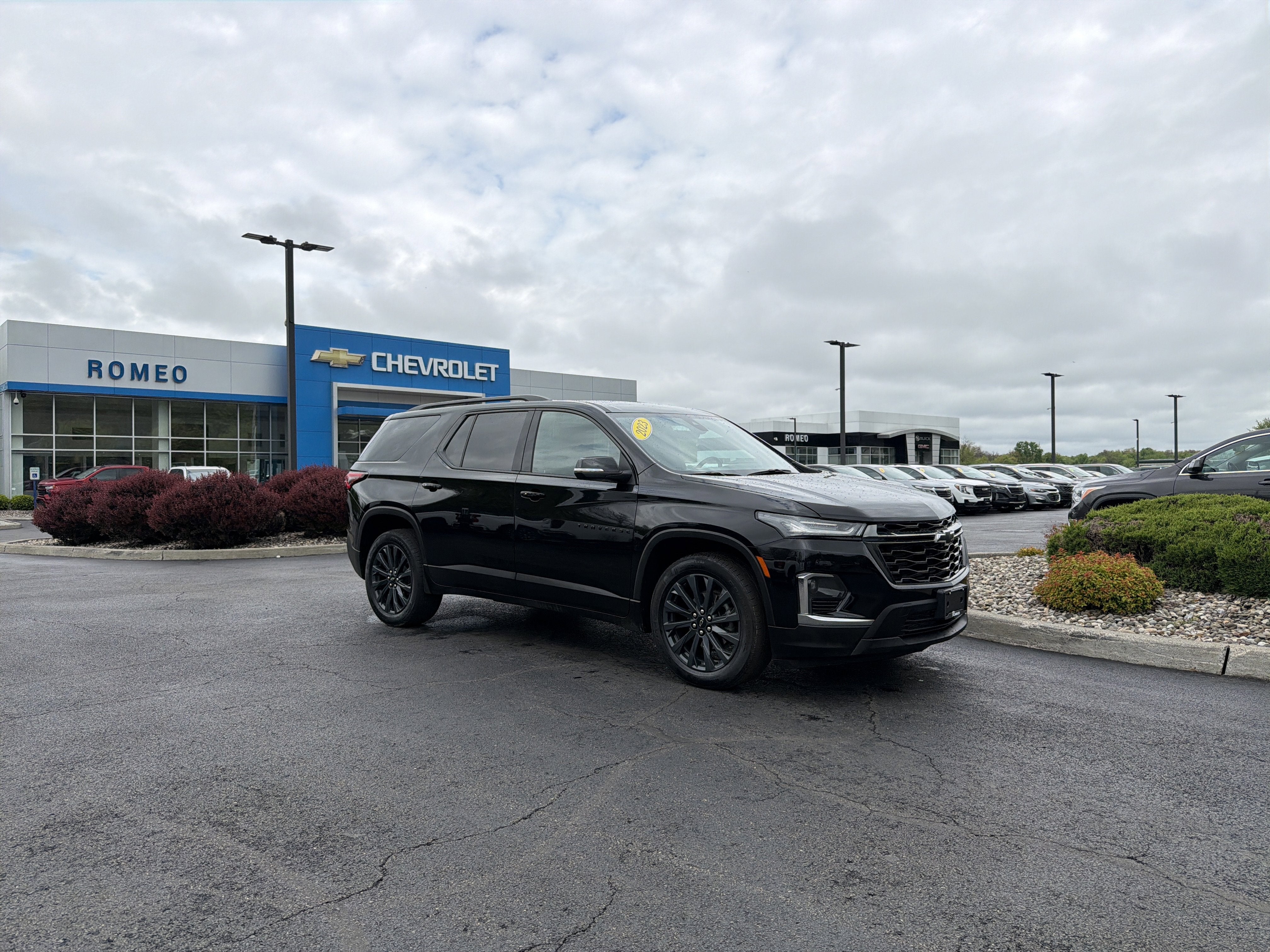2023 Chevrolet Traverse RS