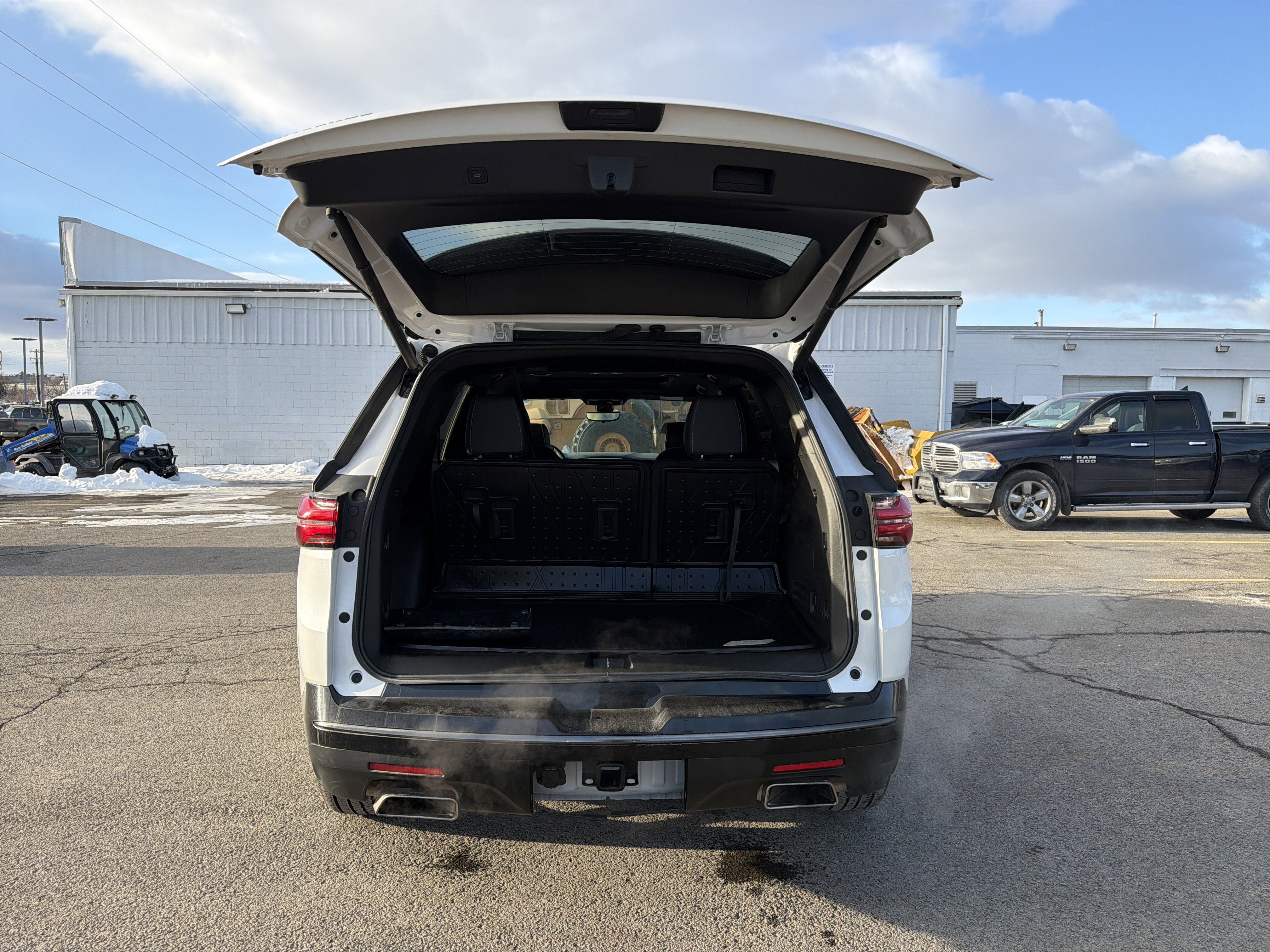 2023 Chevrolet Traverse Premier