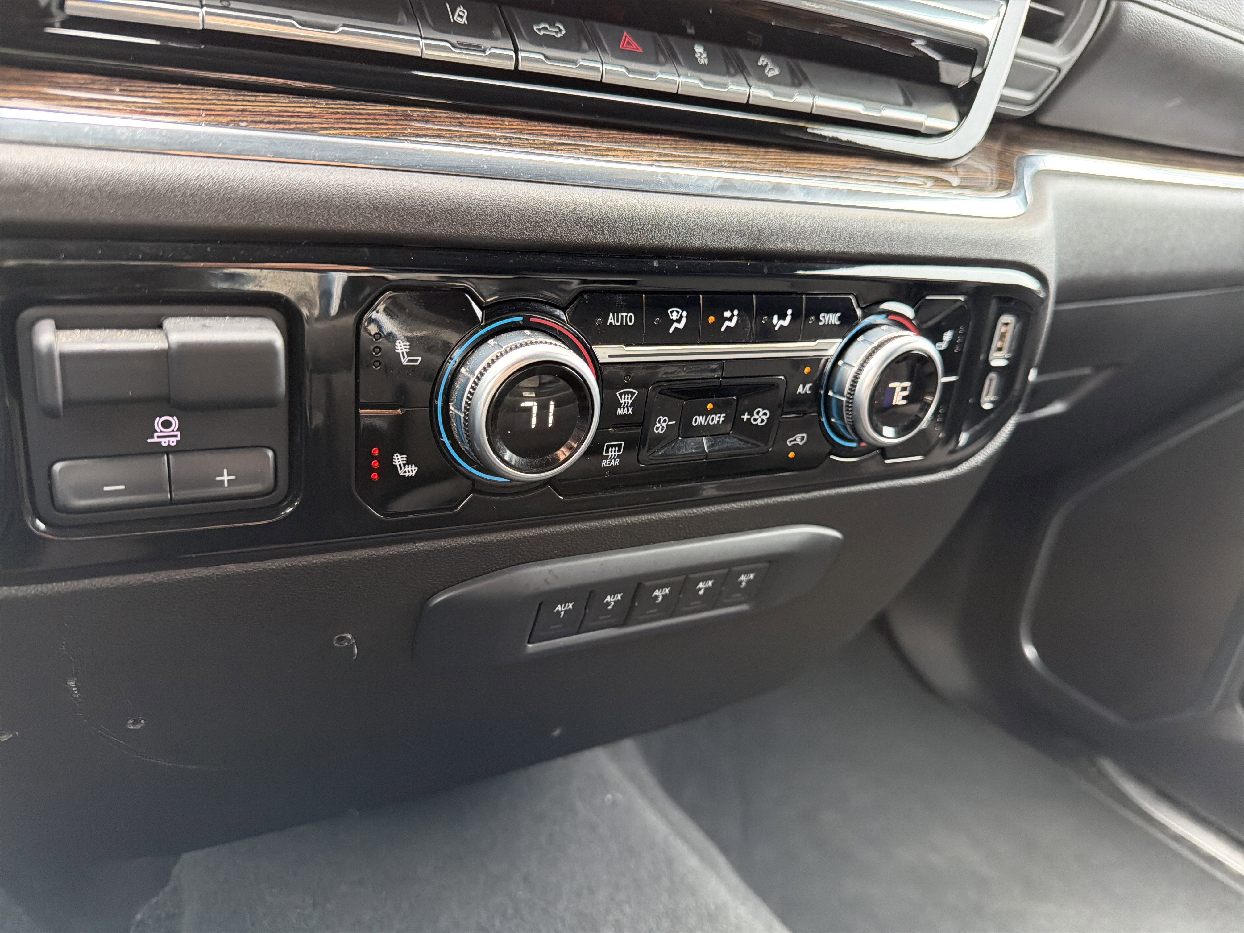 2024 GMC Sierra 3500 HD SLE