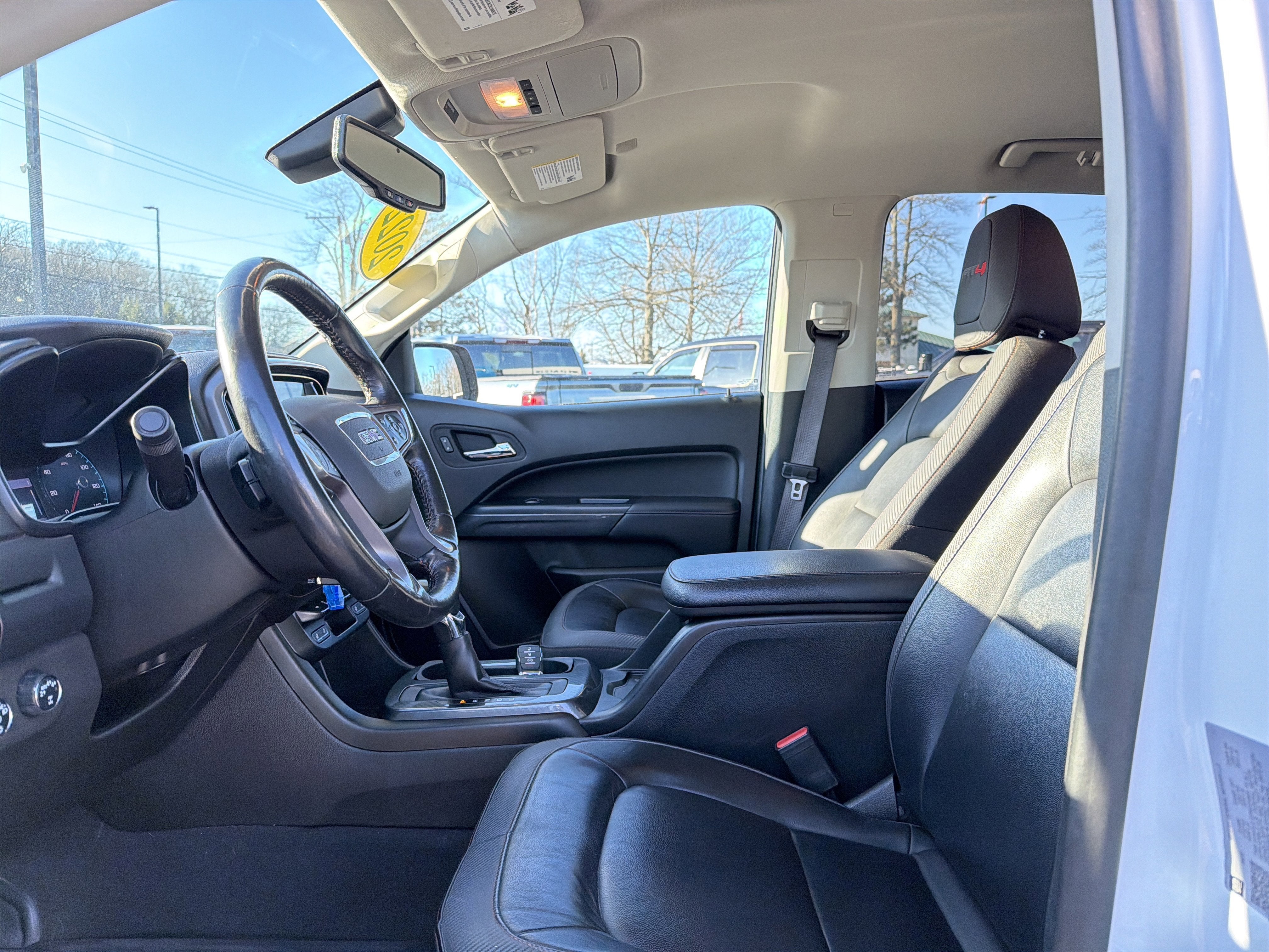 2022 GMC Canyon AT4 - Leather