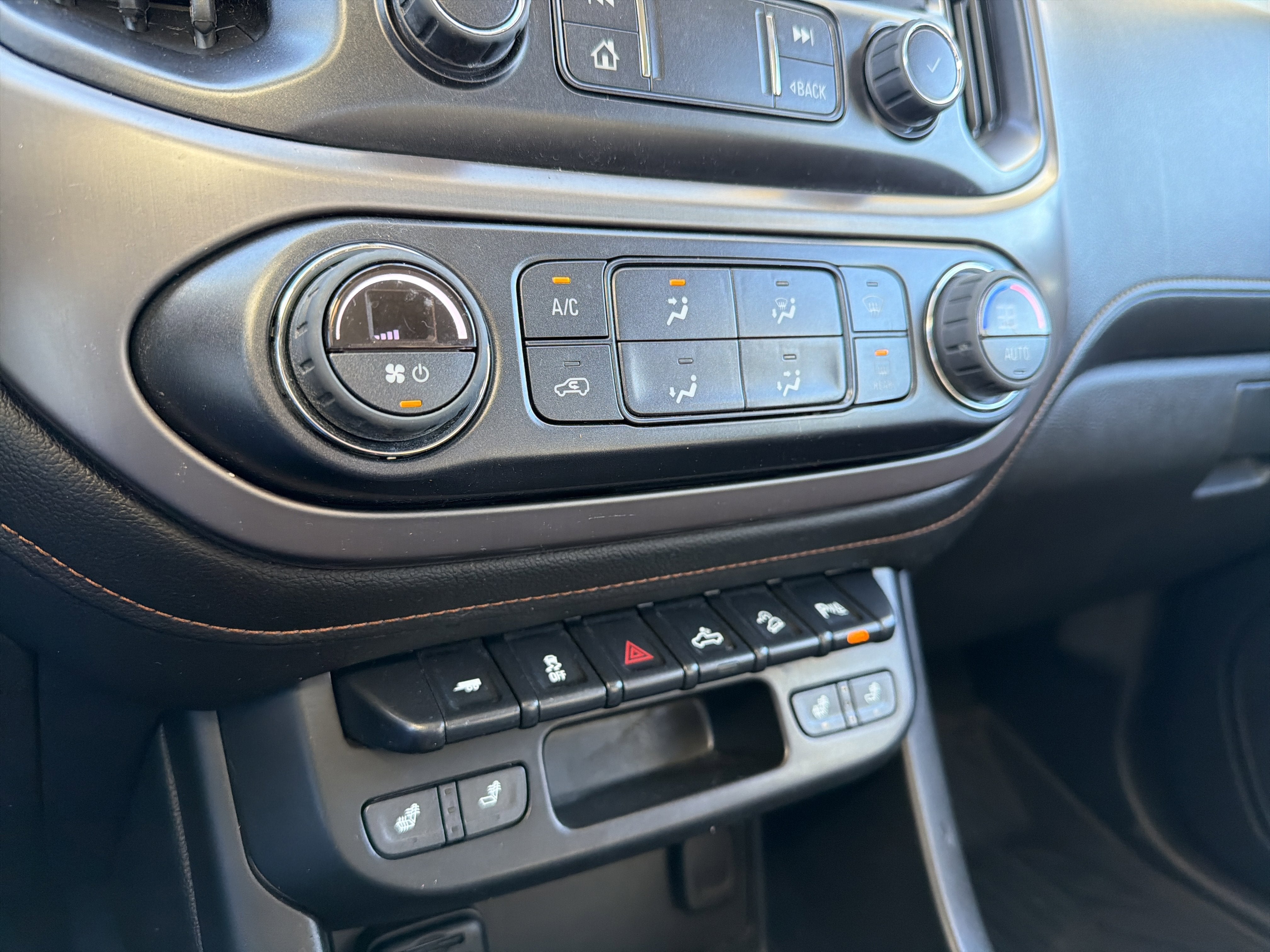 2022 GMC Canyon AT4 - Leather