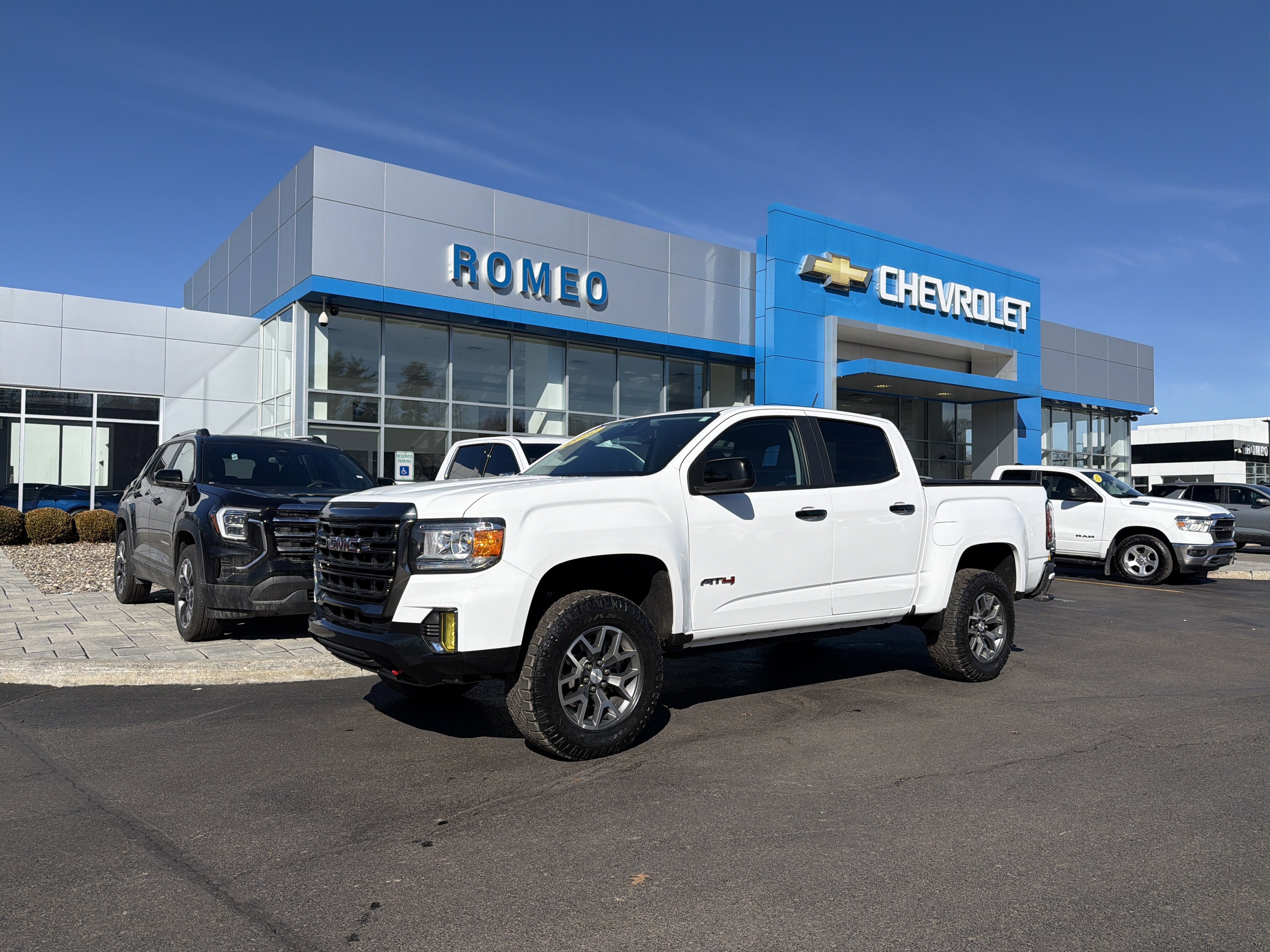 2022 GMC Canyon AT4 - Leather