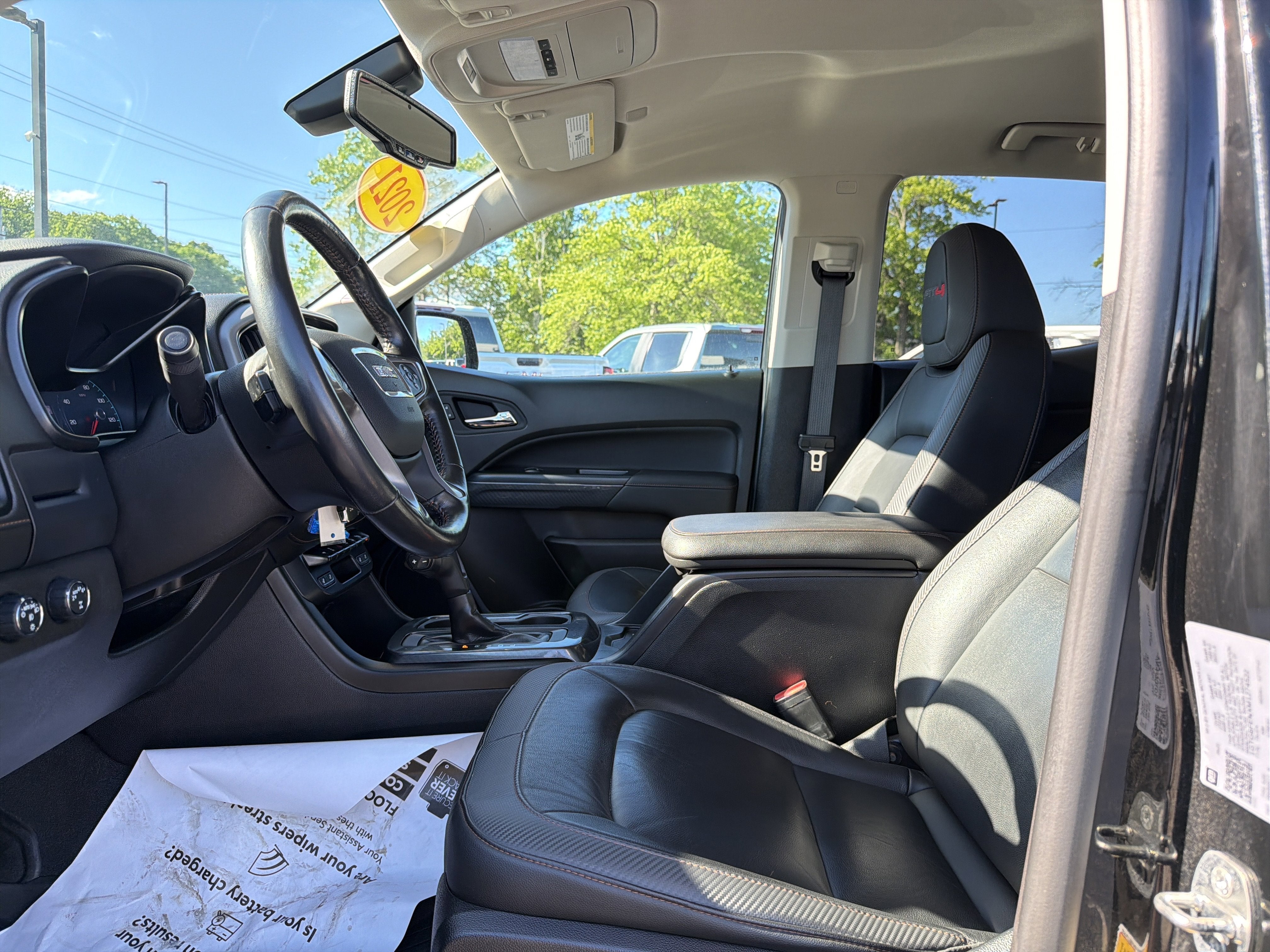 2021 GMC Canyon 4WD AT4 w/Leather
