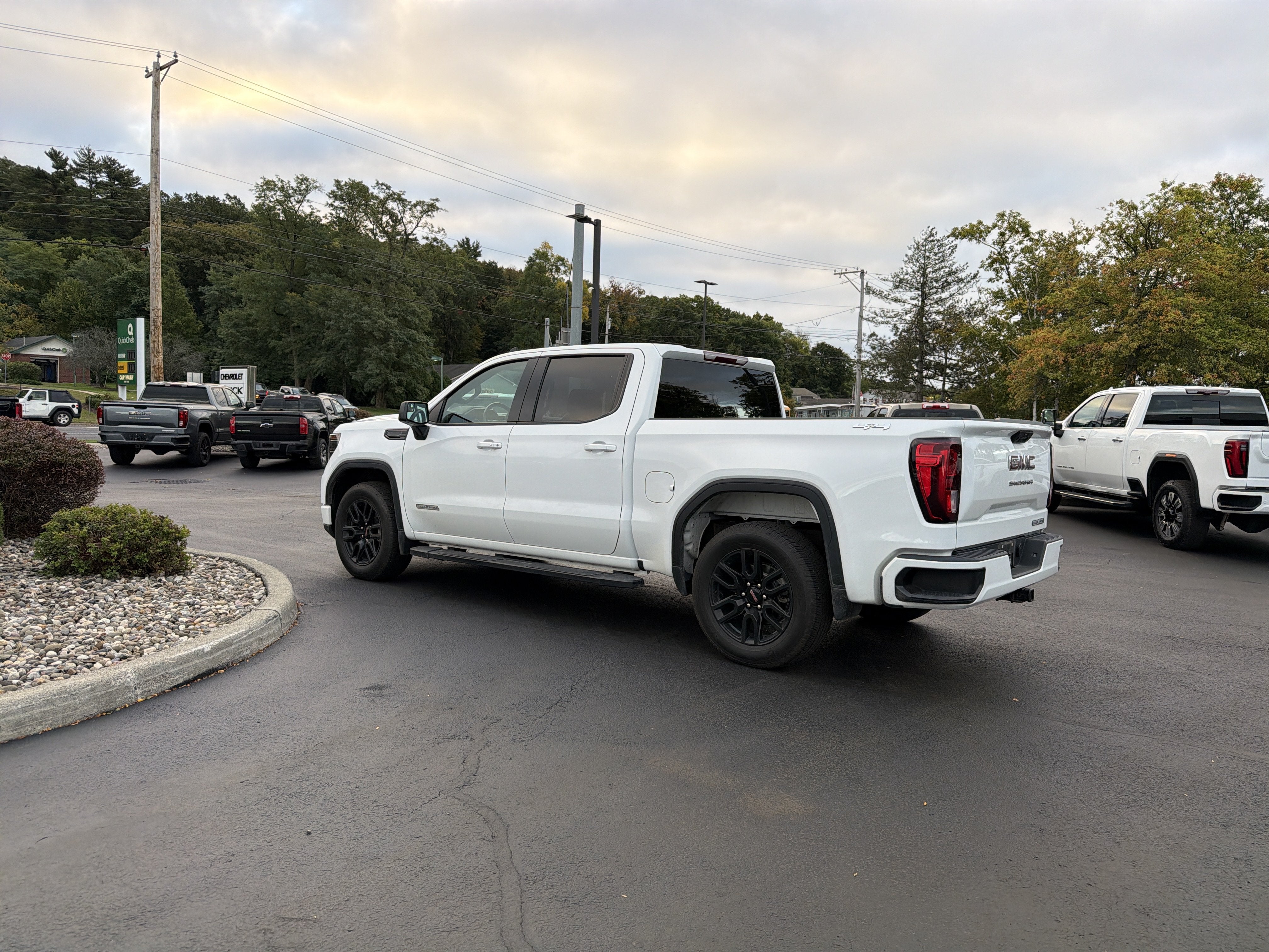 2023 GMC Sierra 1500 Elevation