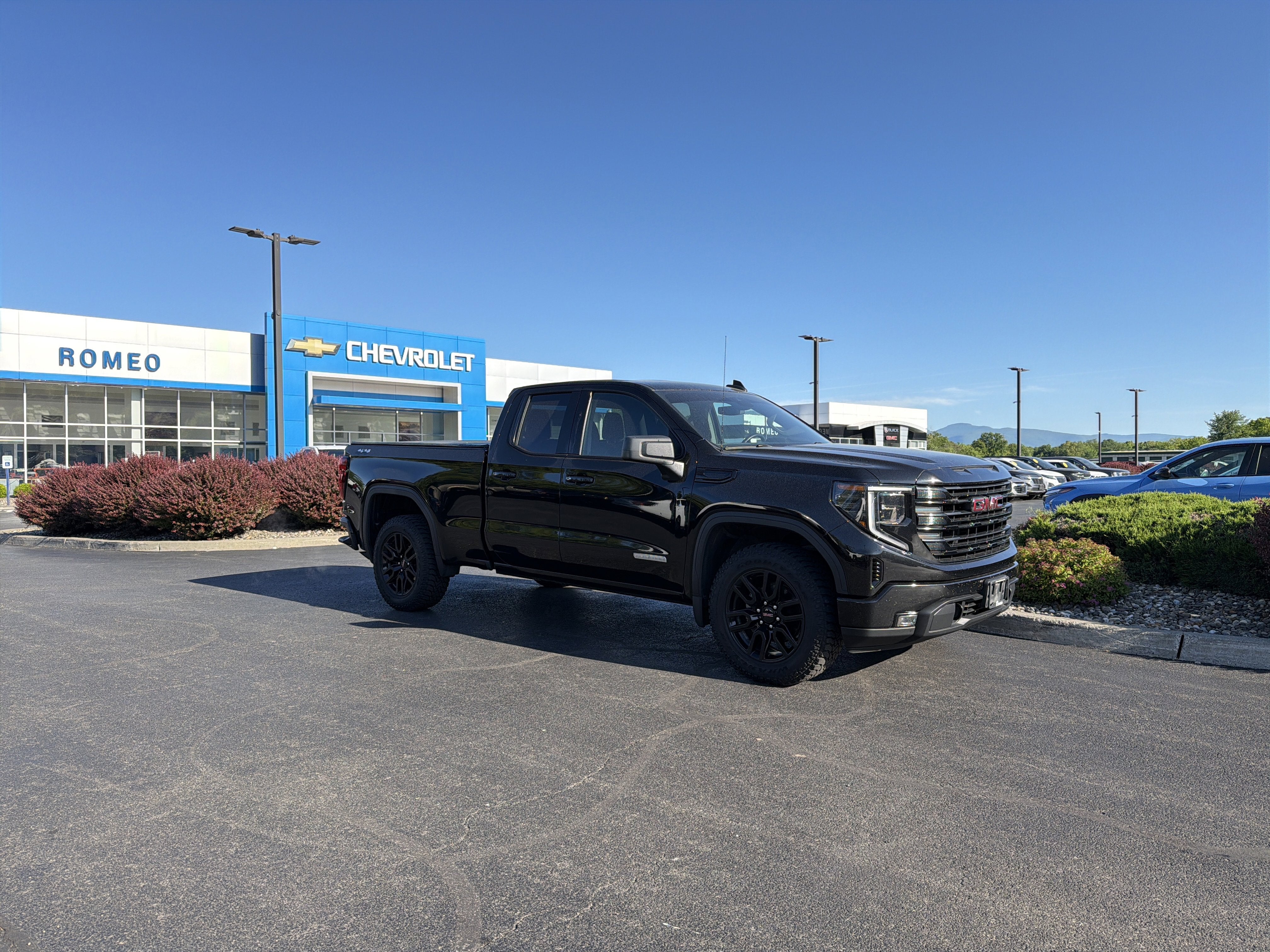 2024 GMC Sierra 1500 Elevation