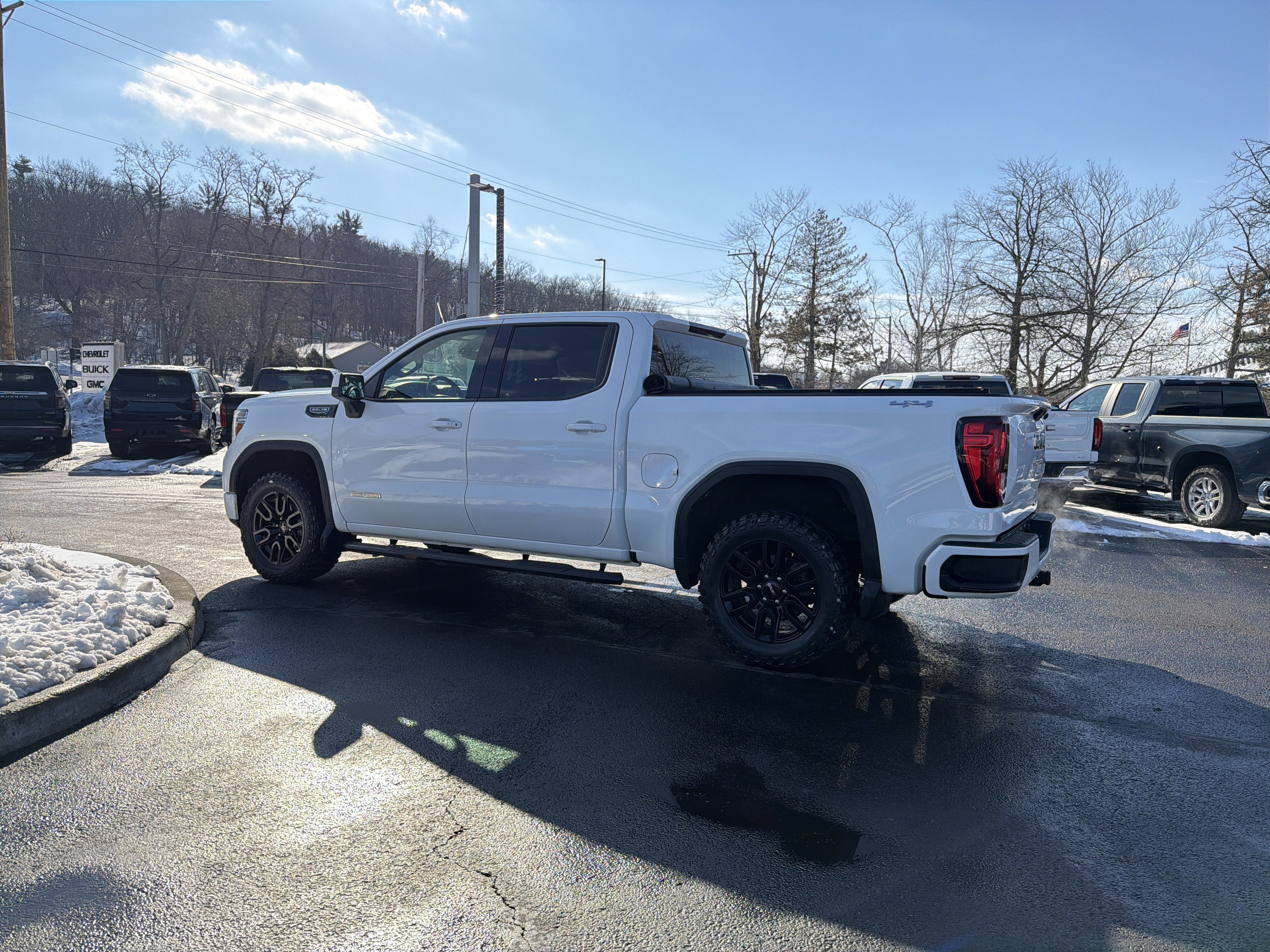 2022 GMC Sierra 1500 Limited Elevation