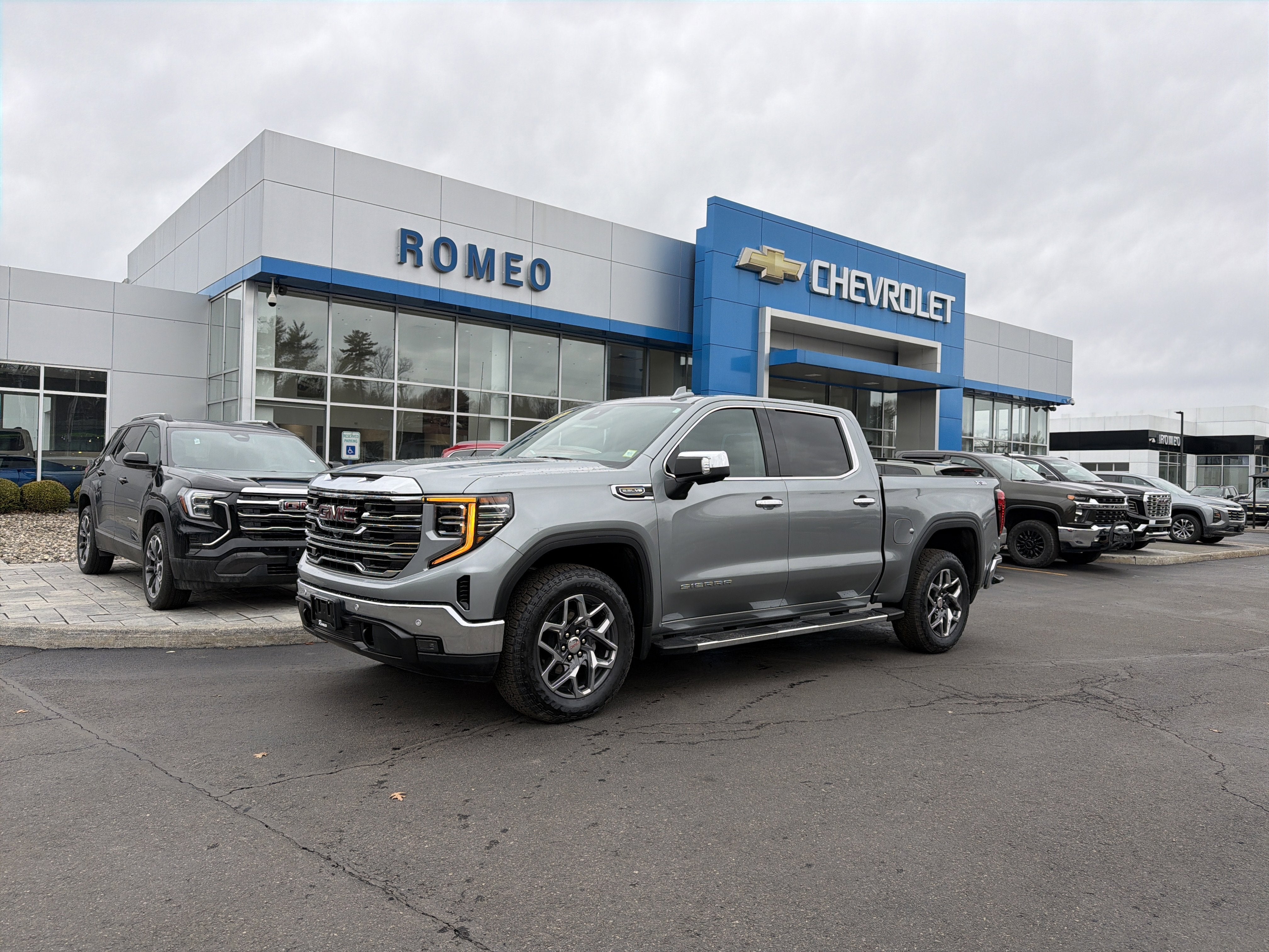 2026 GMC Sierra 1500 SLT