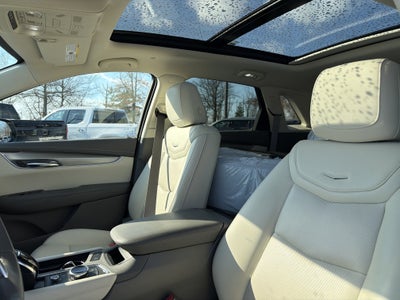 2022 Cadillac XT5 Premium Luxury