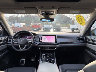 2024 Volkswagen Atlas 2.0T Peak Edition SE w/Technology