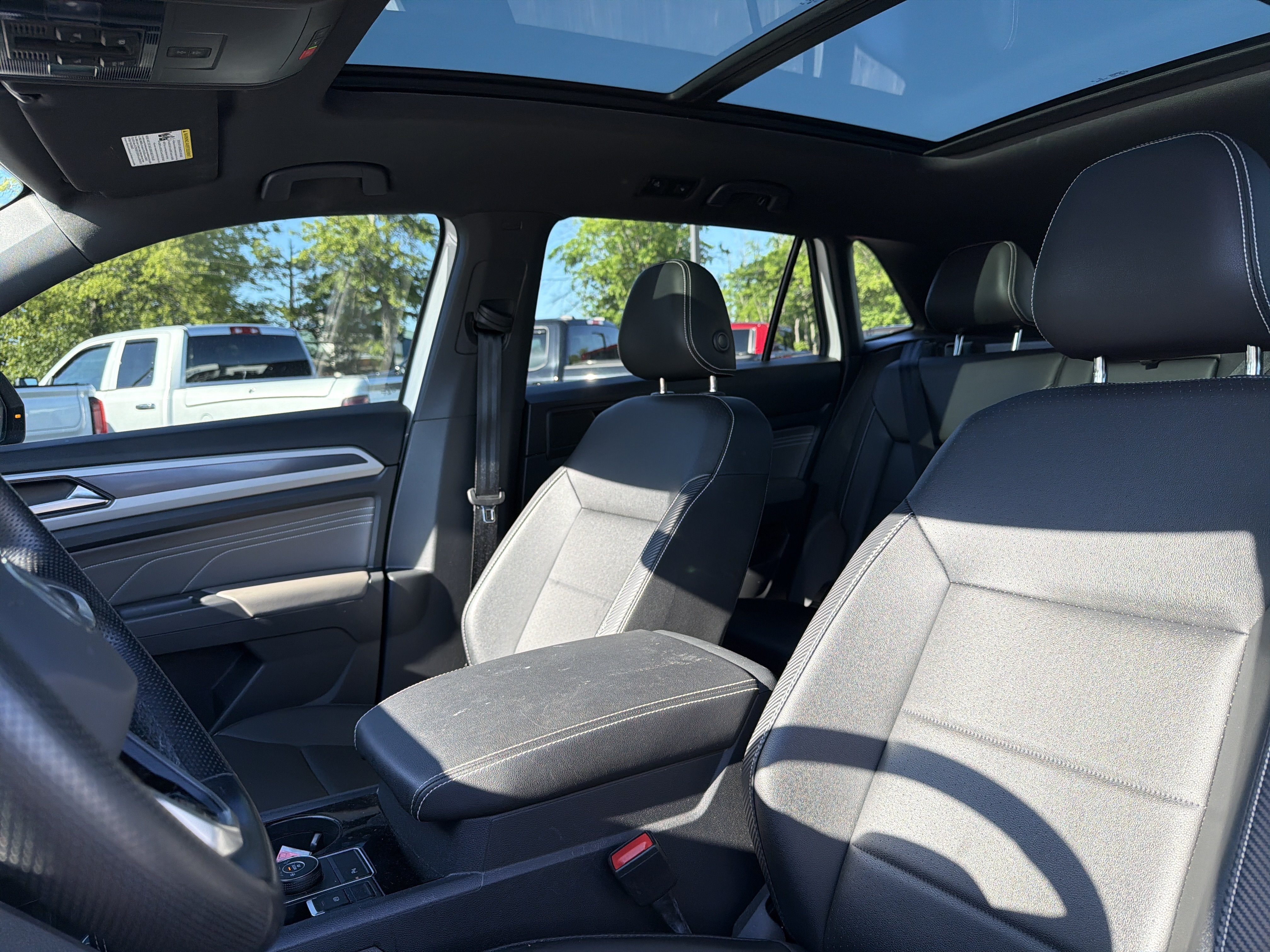 2023 Volkswagen Atlas Cross Sport 2.0T SEL R-Line Black