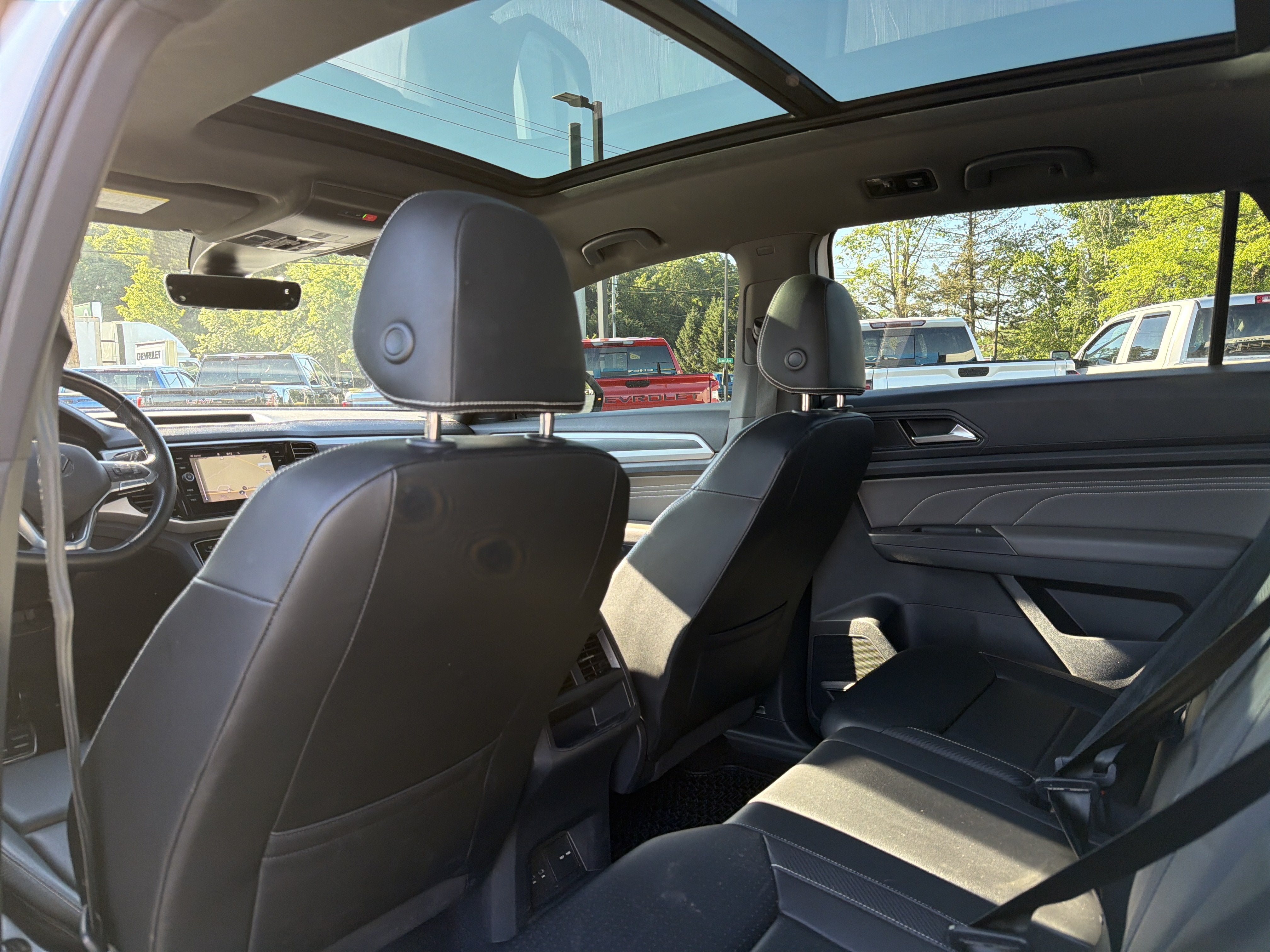 2023 Volkswagen Atlas Cross Sport 2.0T SEL R-Line Black