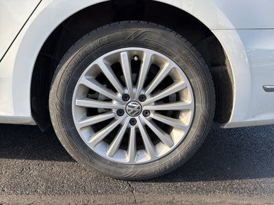 2016 Volkswagen Passat 1.8T SE