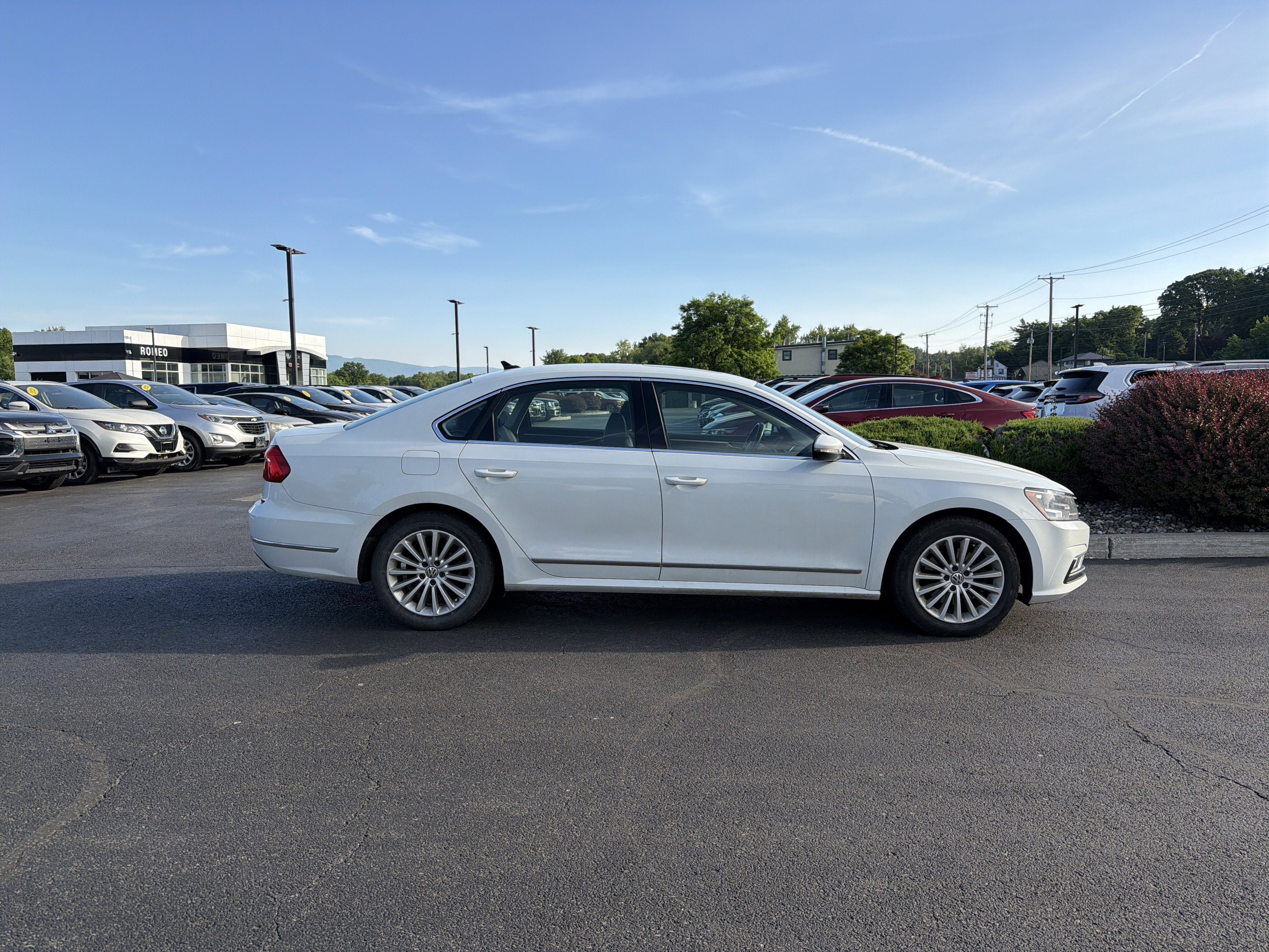 2016 Volkswagen Passat 1.8T SE