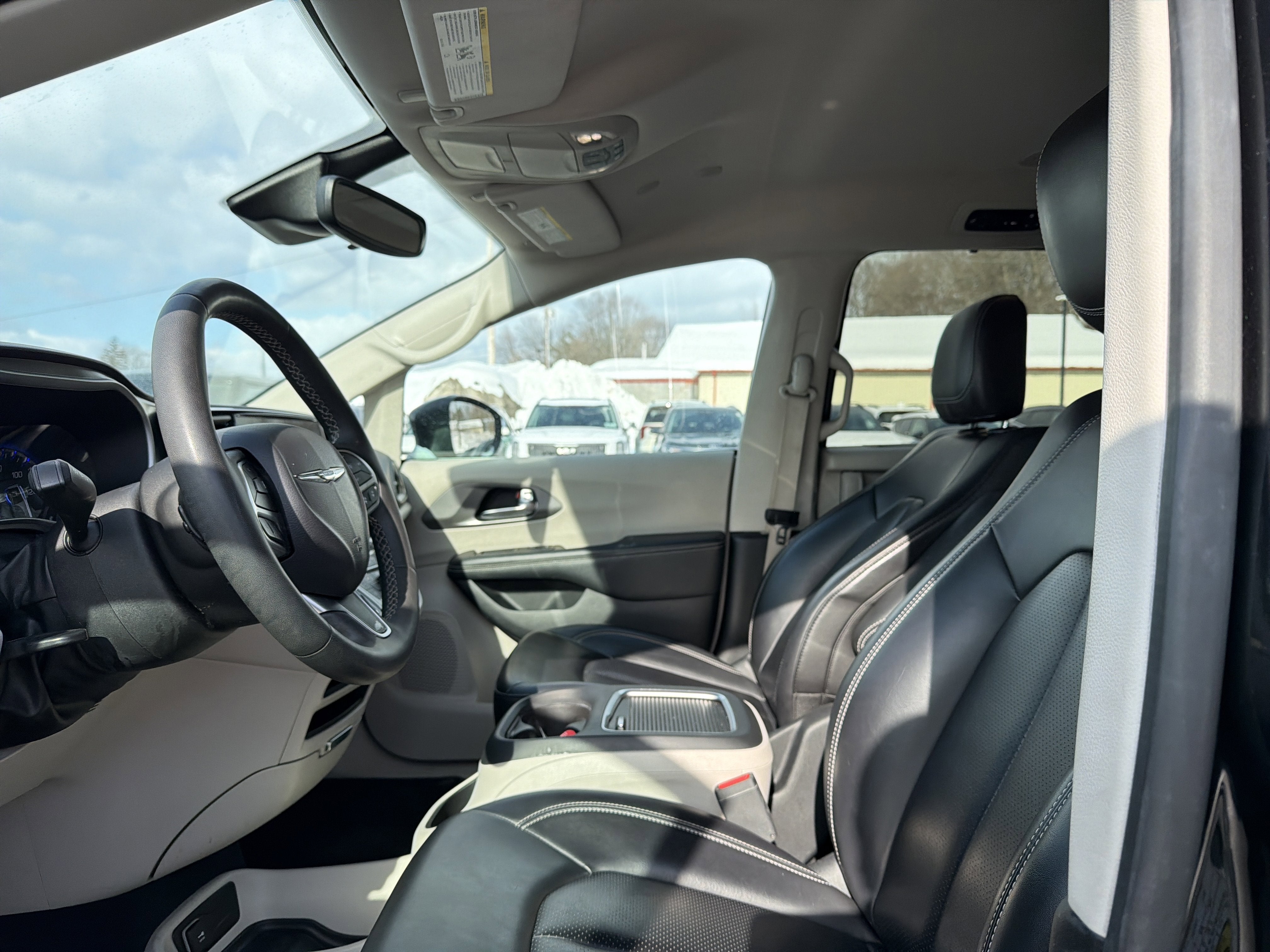 2023 Chrysler Pacifica Touring L