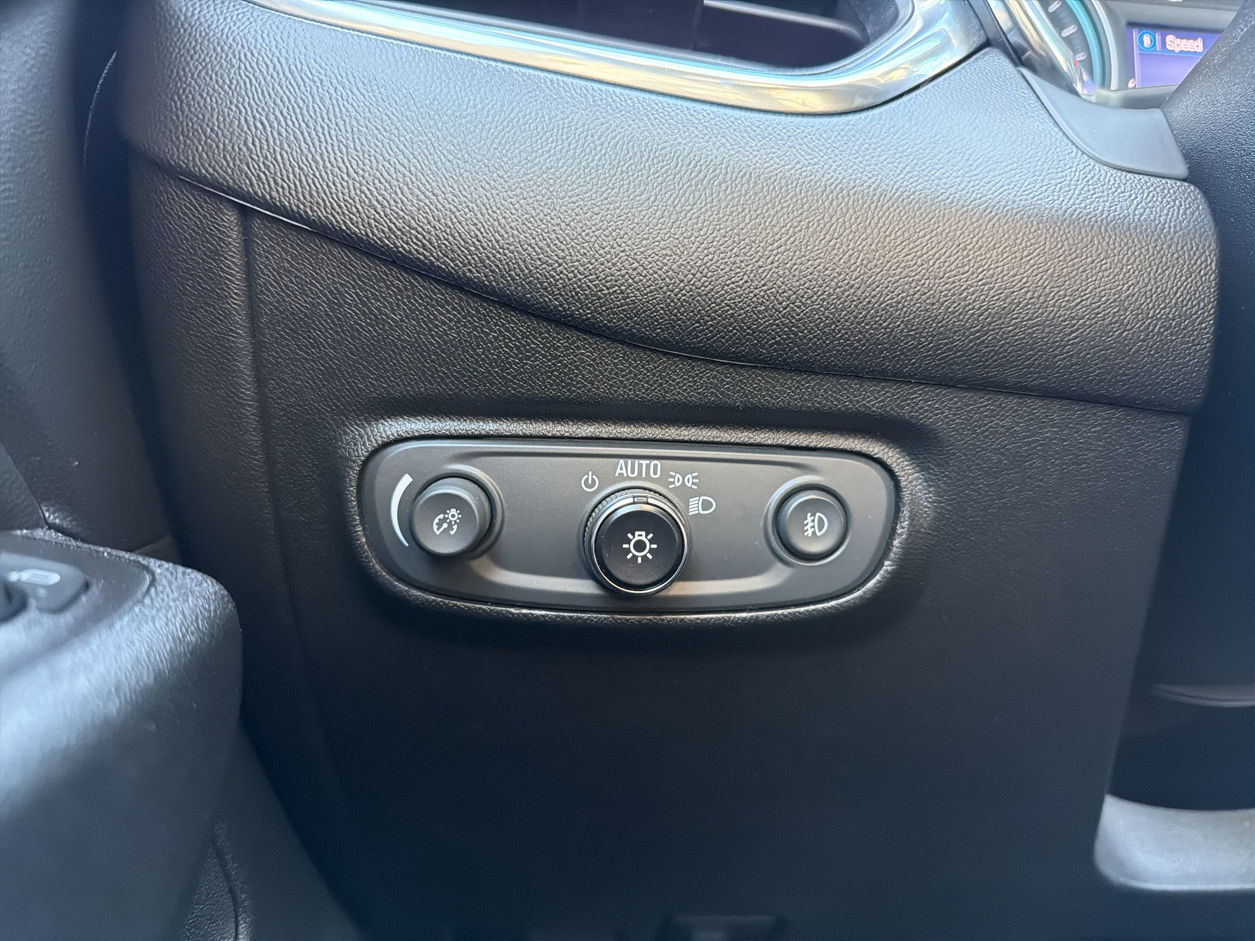 2020 Chevrolet Equinox 2FL - Photo 23