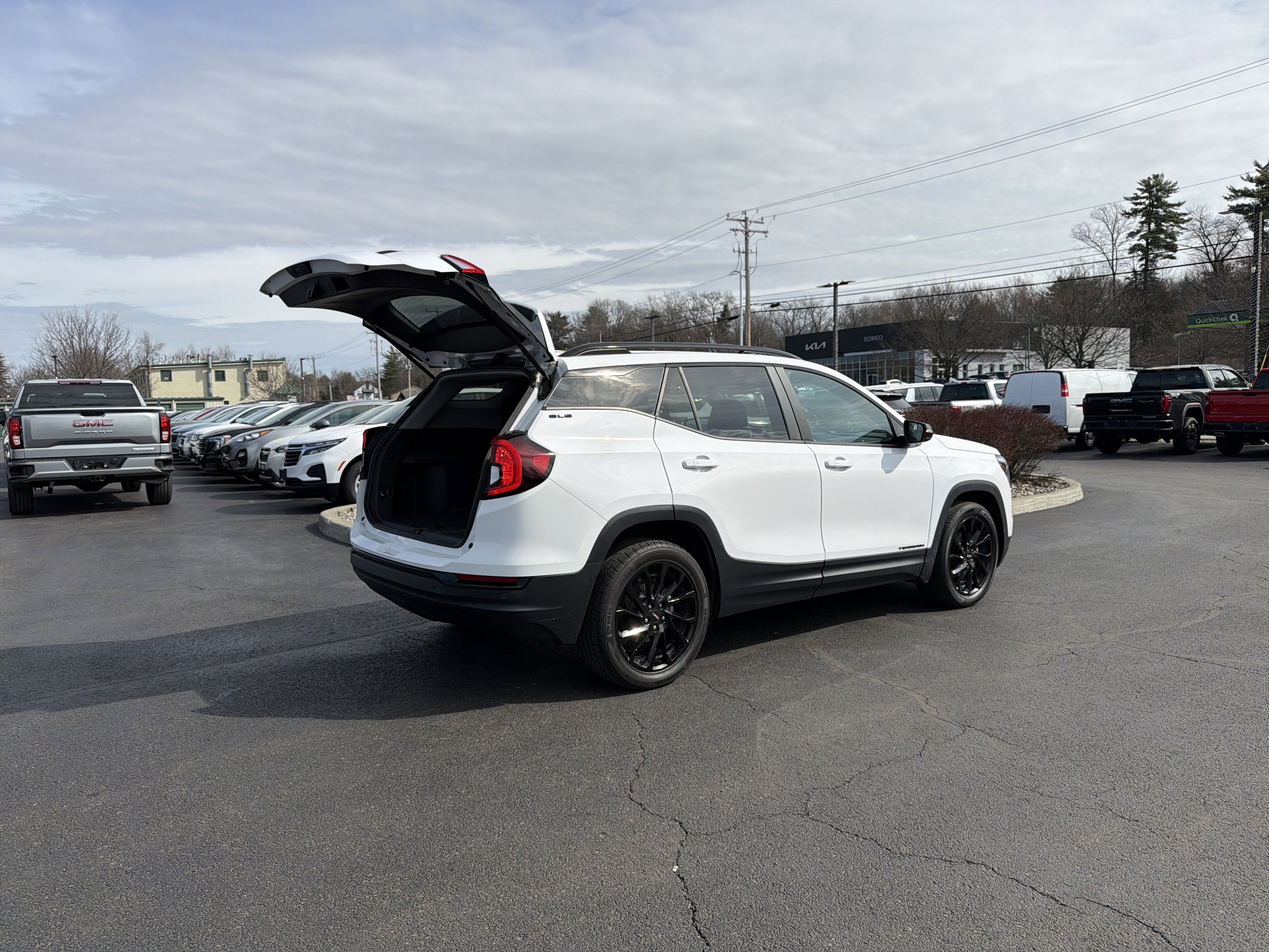 2023 GMC Terrain SLE