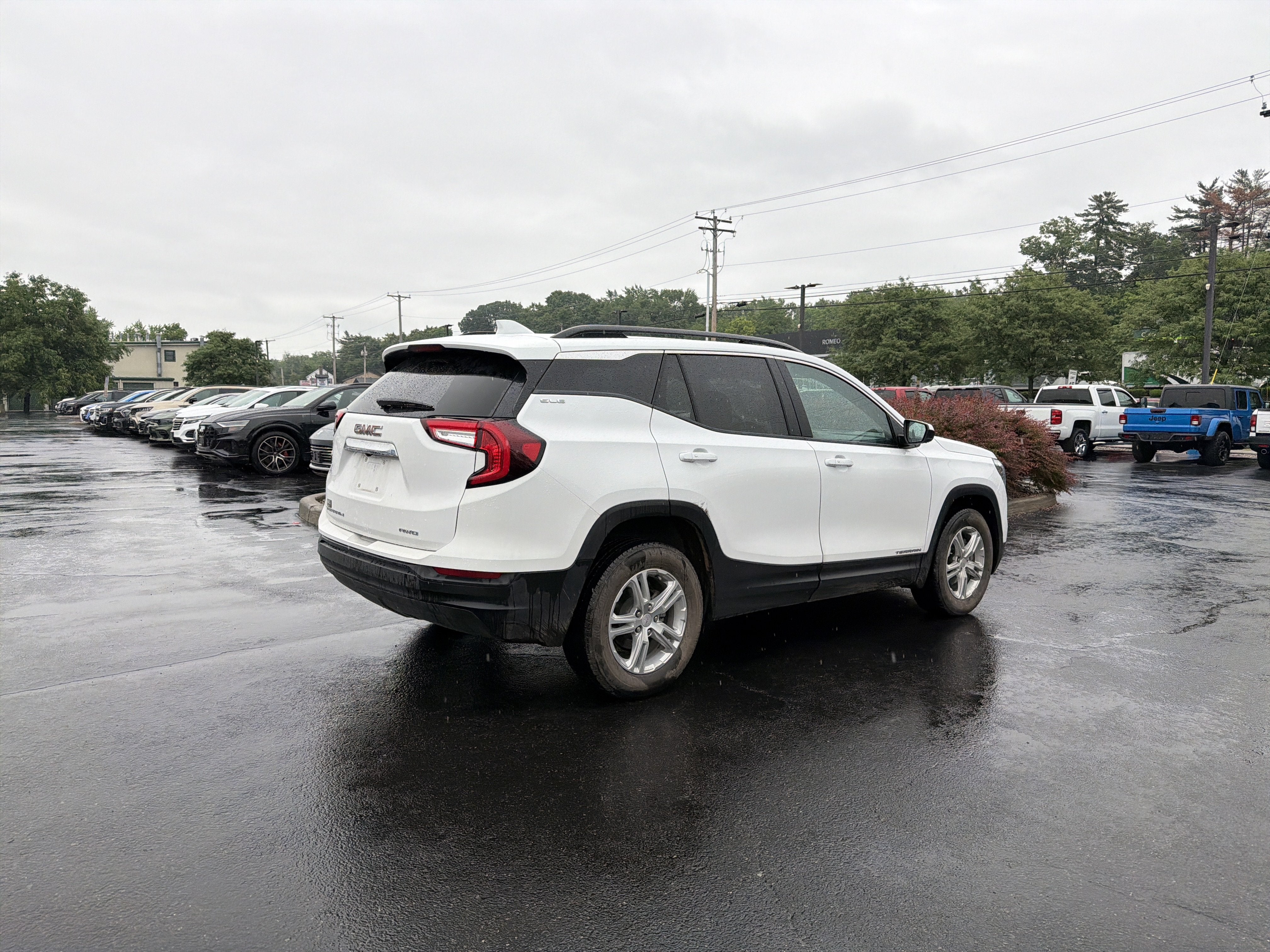 2024 GMC Terrain SLE