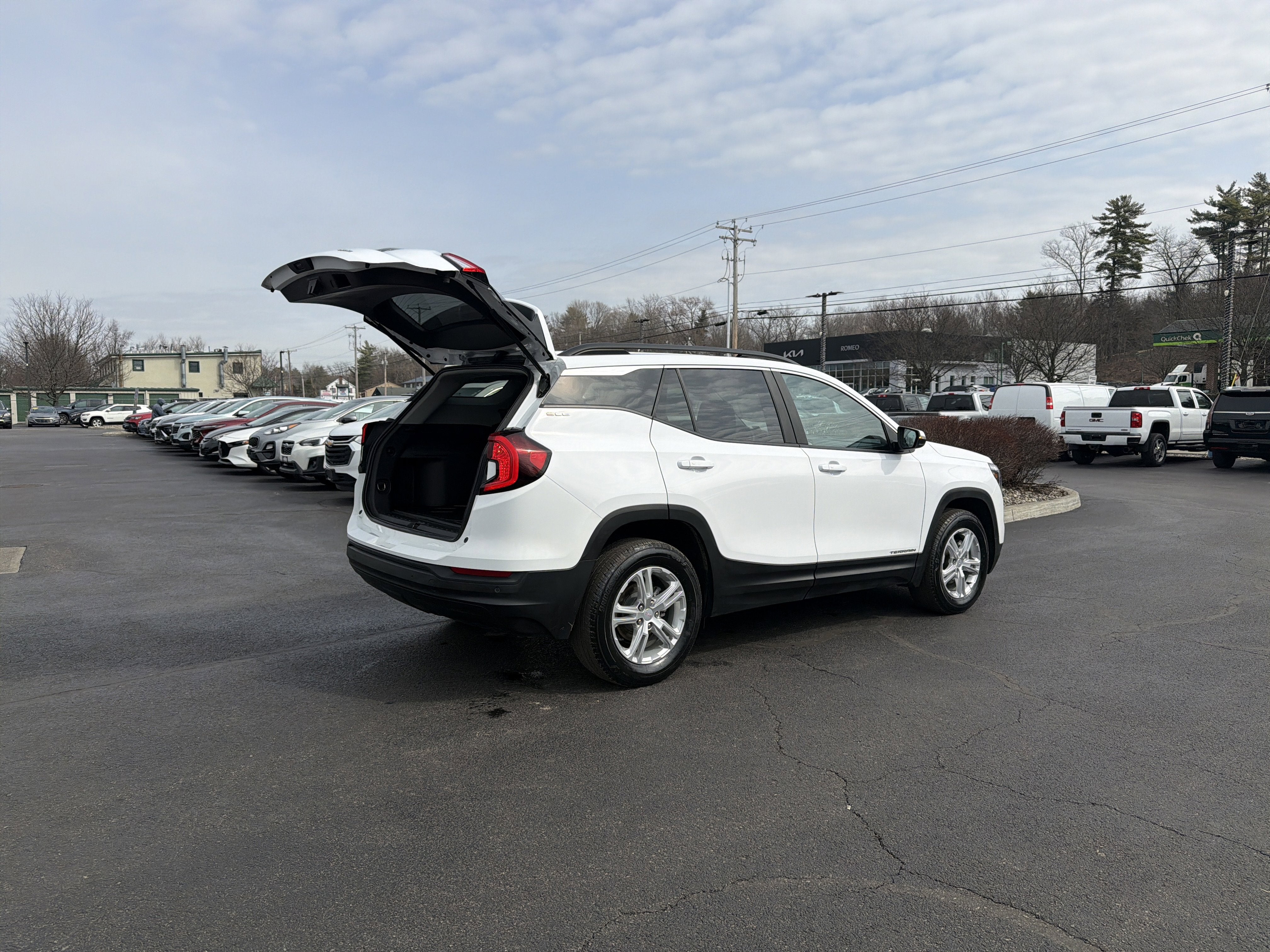 2023 GMC Terrain SLE